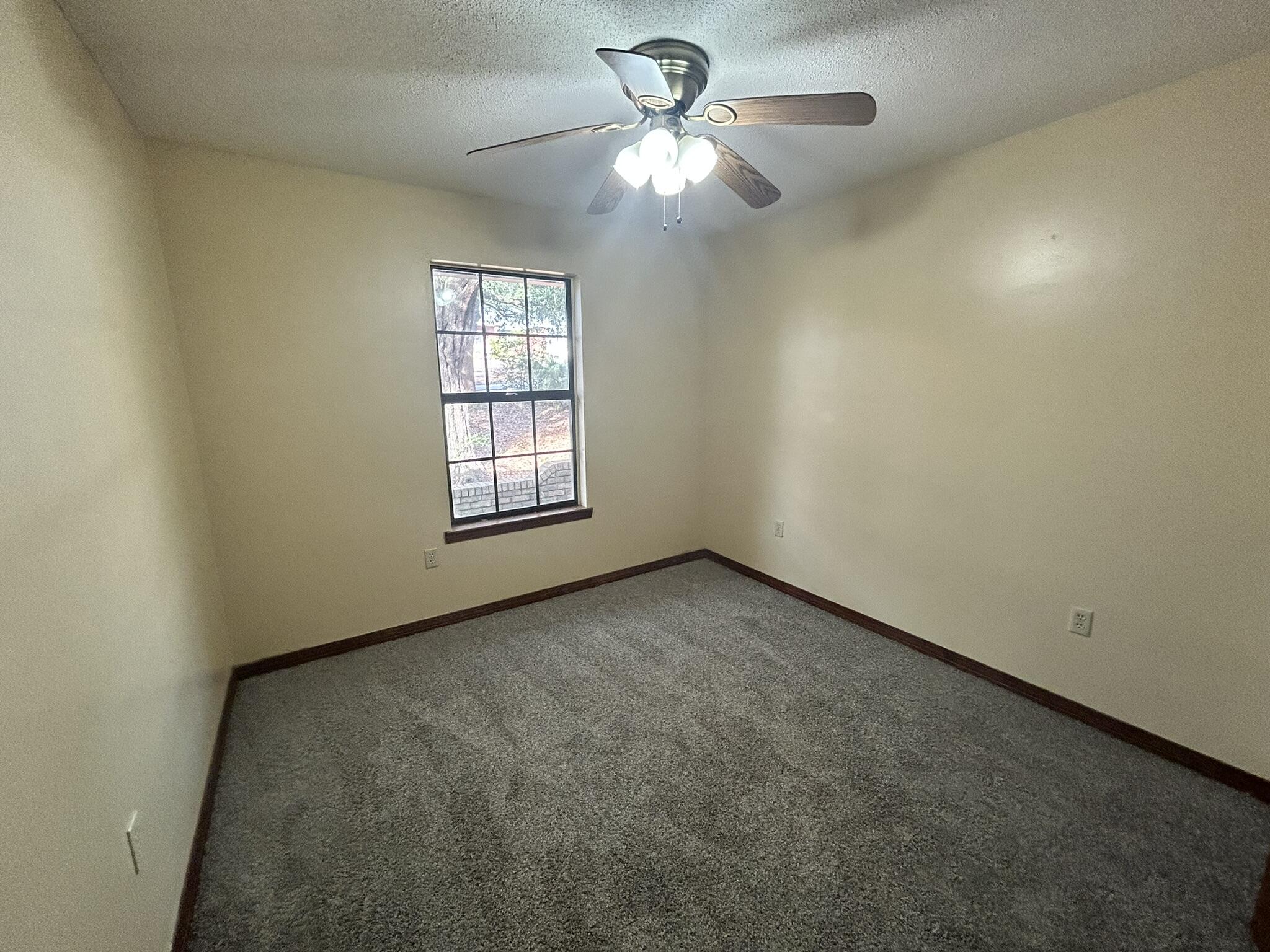 RANSOM PINES AMEND LOT 16 - Residential Lease
