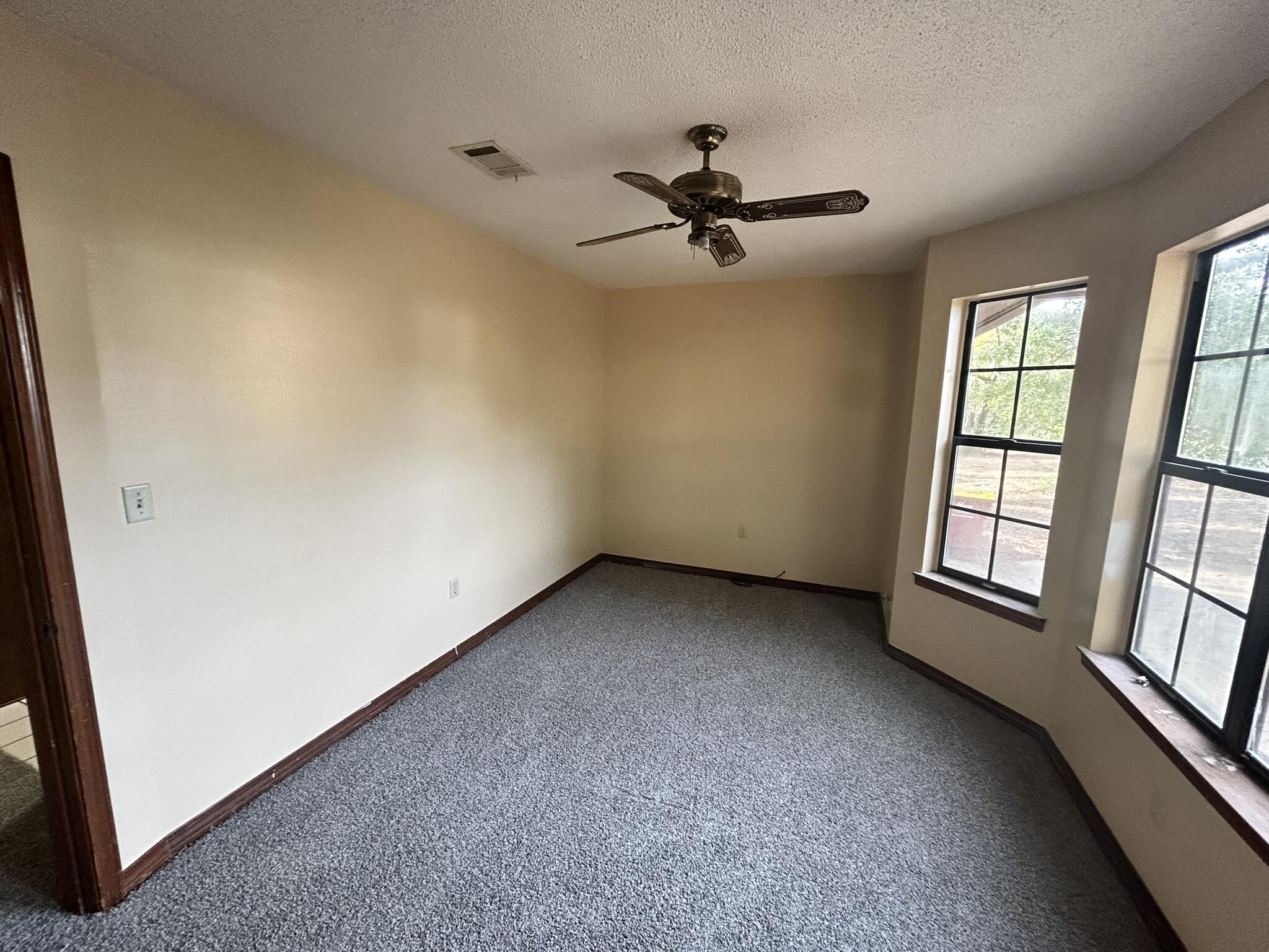 RANSOM PINES AMEND LOT 16 - Residential Lease
