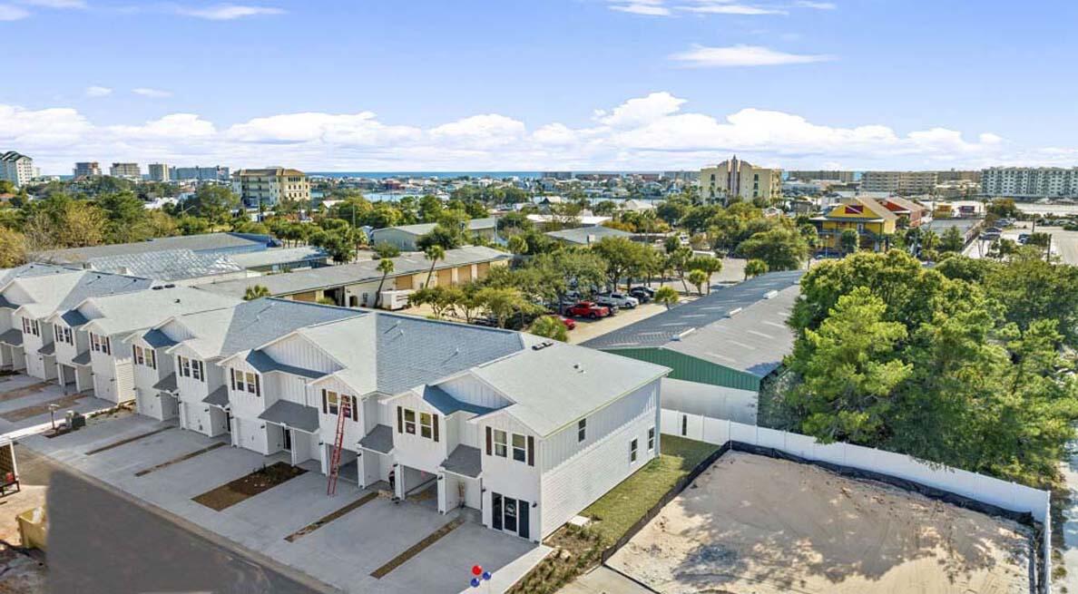 Harbor Place Townhomes - Residential
