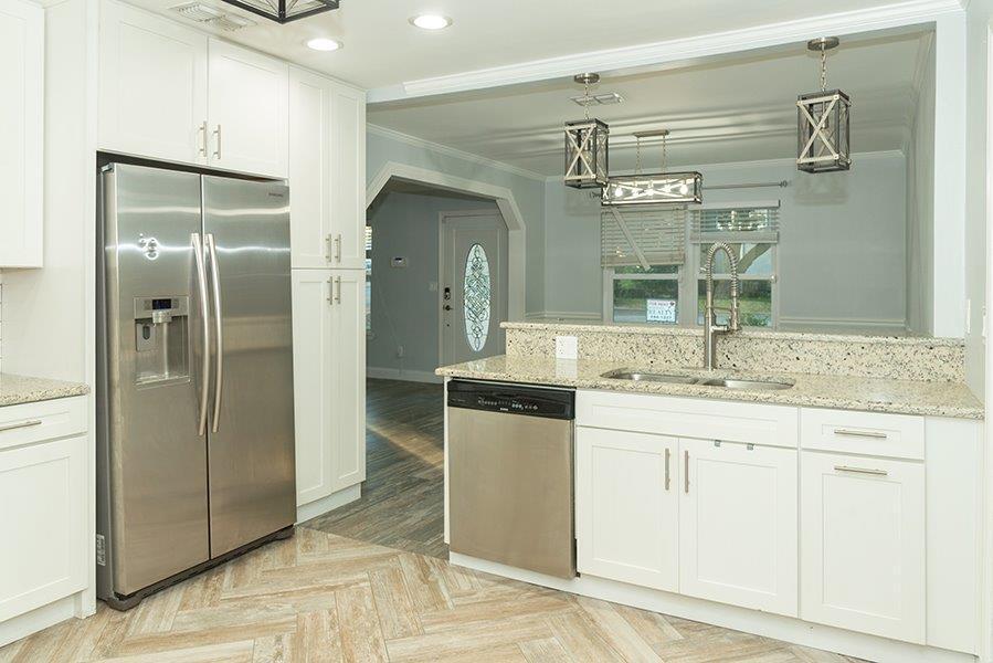 CREEKSIDE ESTATES - Residential