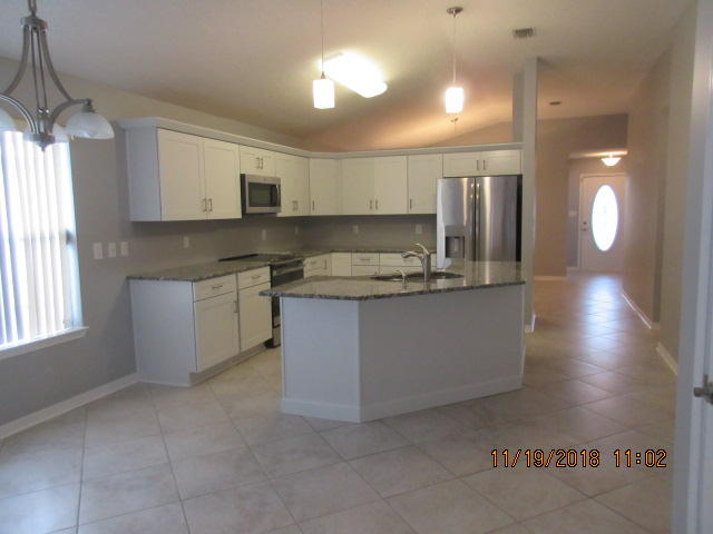 EMERALD VILLAGE S/D - Residential Lease