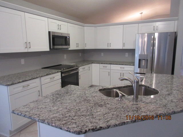 EMERALD VILLAGE S/D - Residential Lease