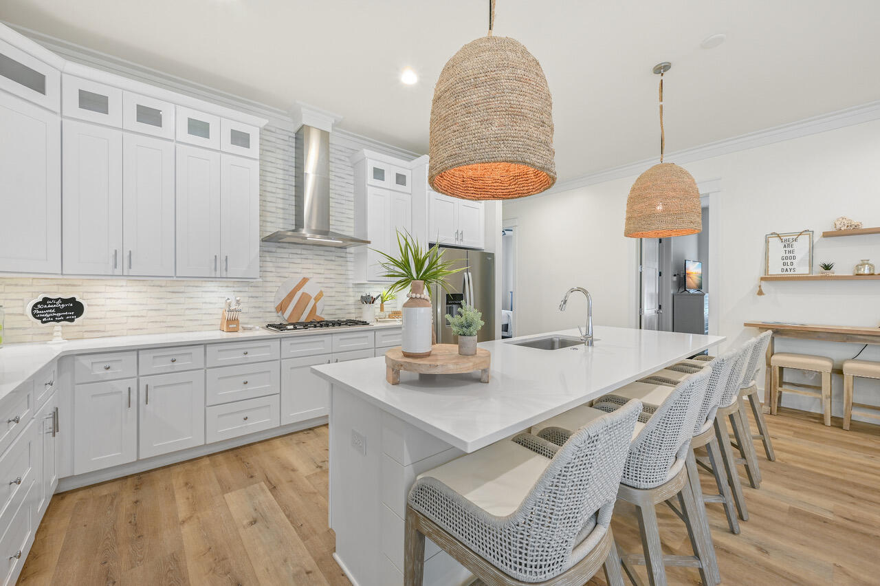 GULF SHORE MANOR - Residential