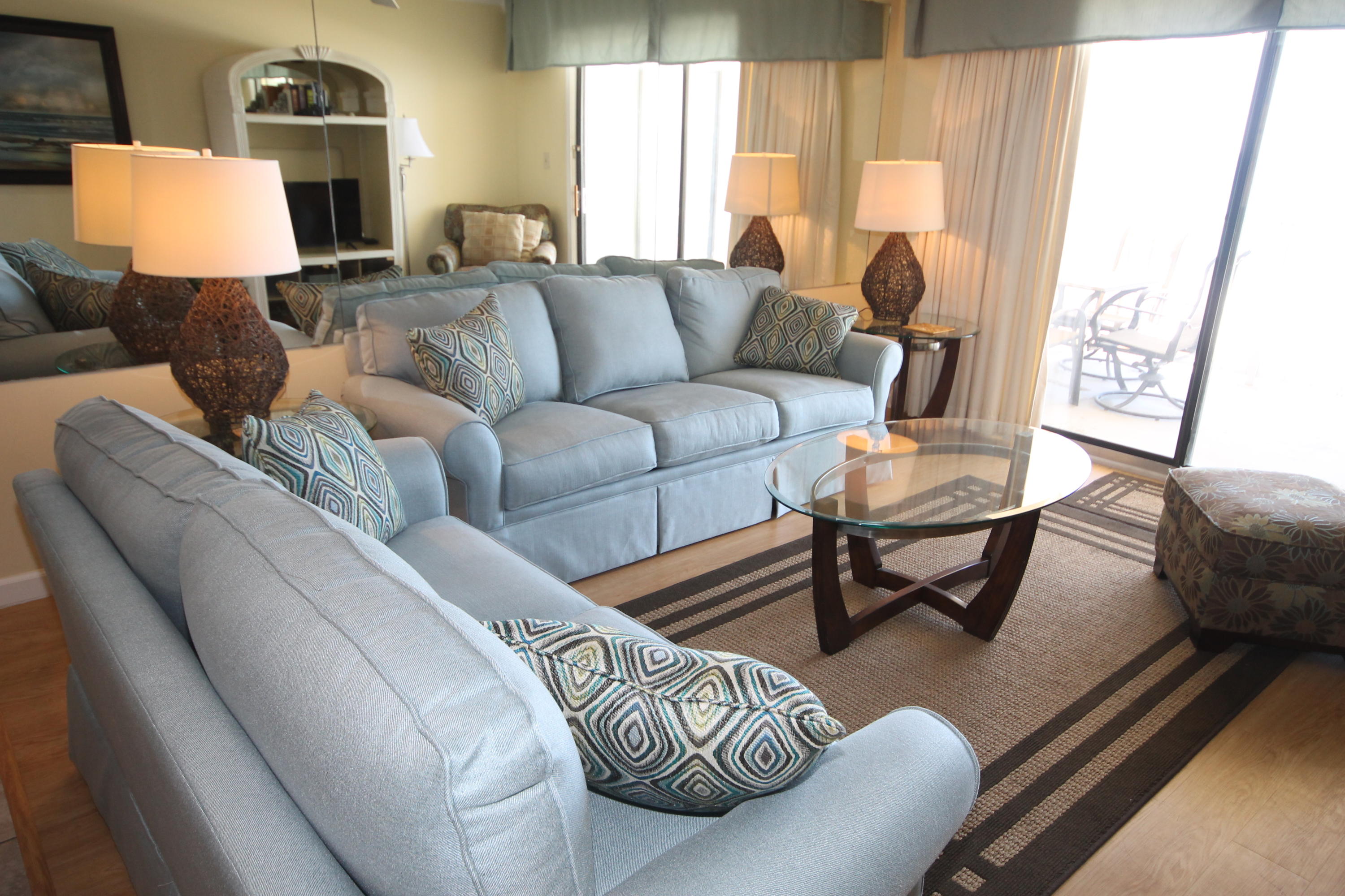 REGENCY TOWERS - Residential