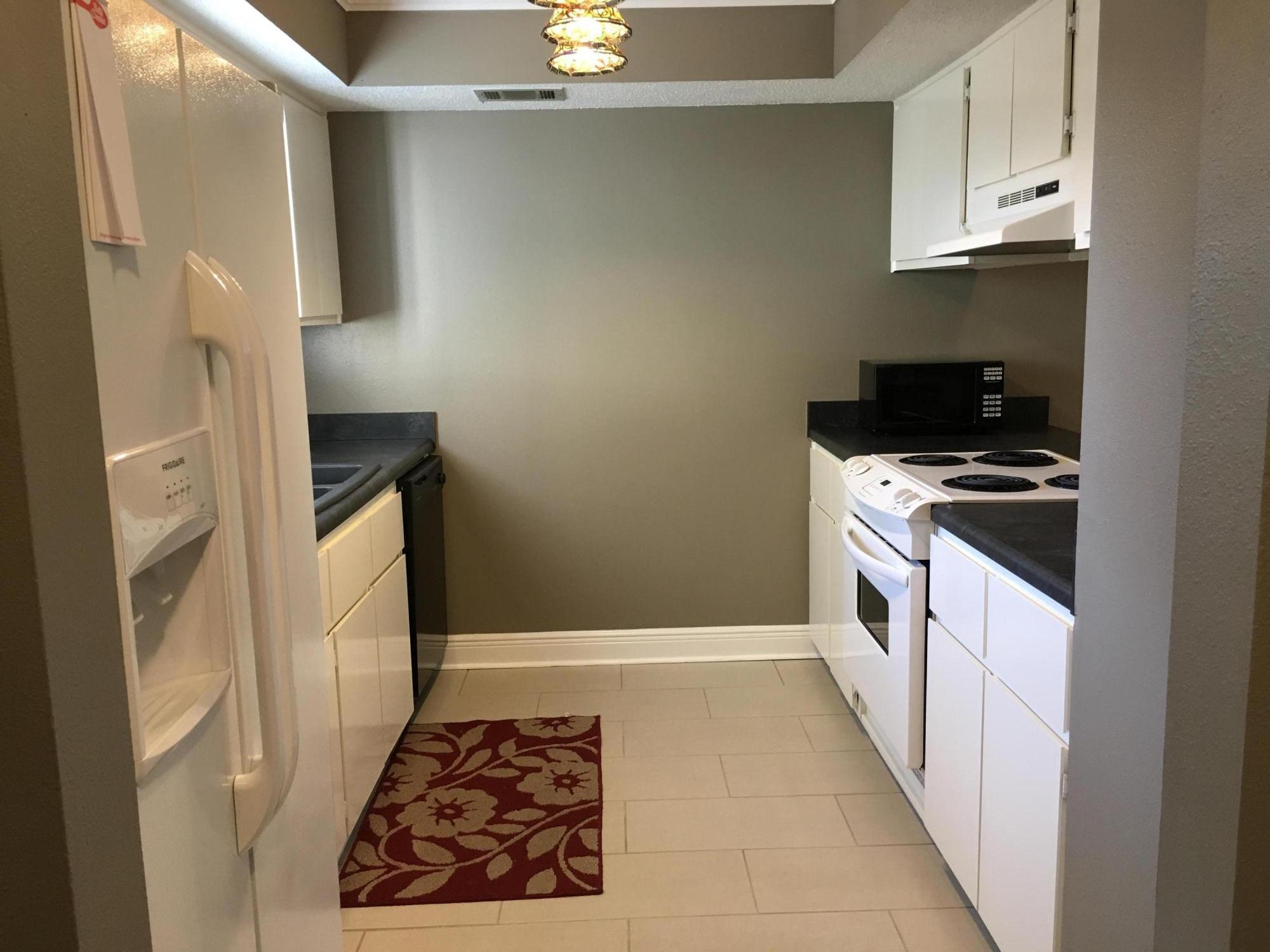 CEDAR AVE CONDO - Residential Lease