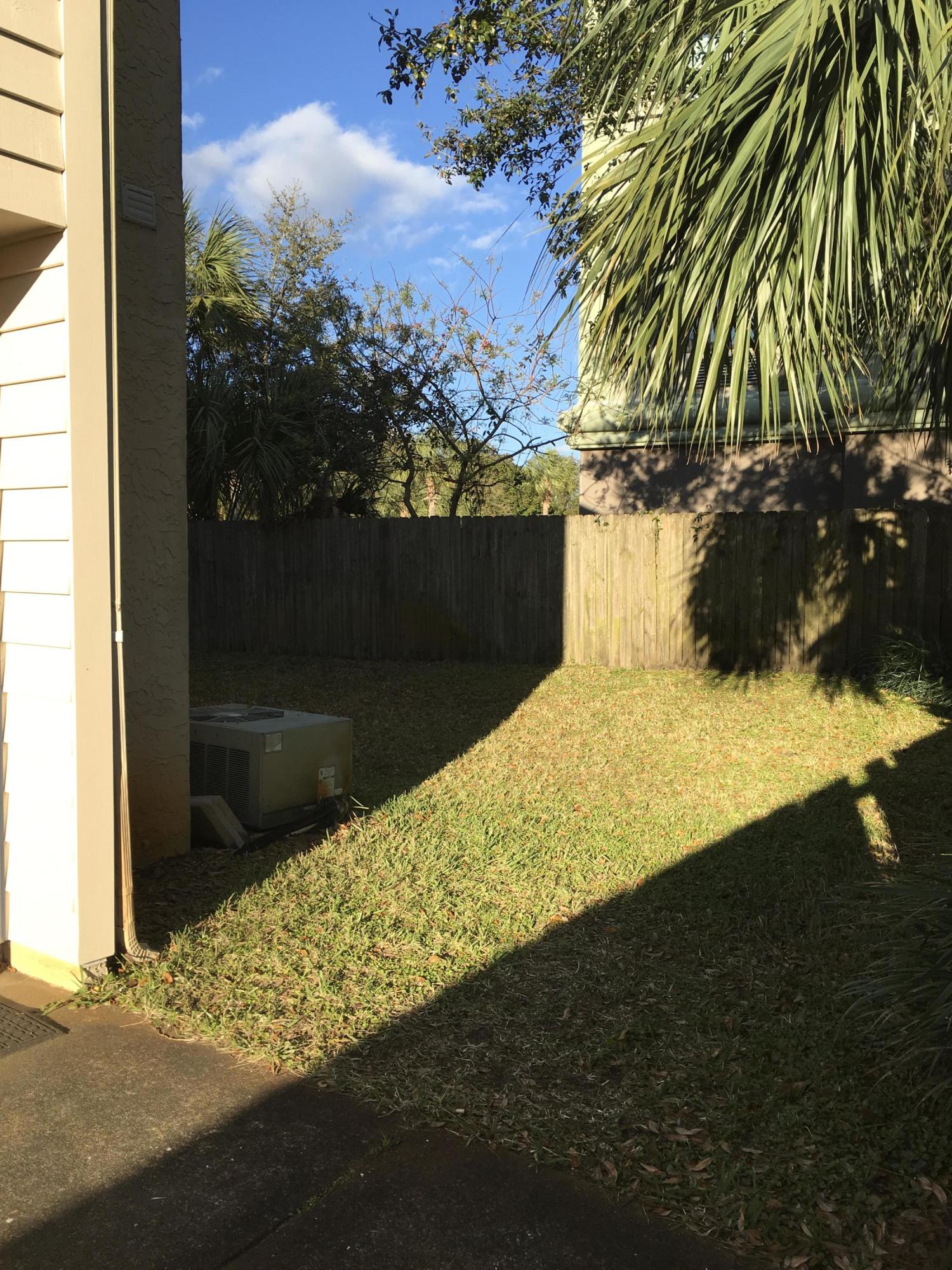 CEDAR AVE CONDO - Residential Lease