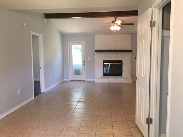 COUNTRYVIEW ESTATES 3RD ADDN - Residential Lease