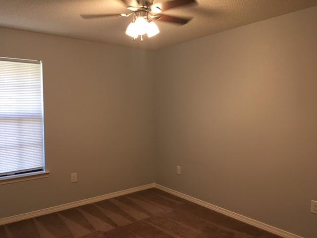 COUNTRYVIEW ESTATES 3RD ADDN - Residential Lease