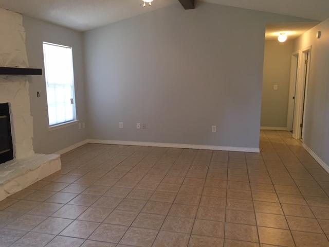 COUNTRYVIEW ESTATES 3RD ADDN - Residential Lease