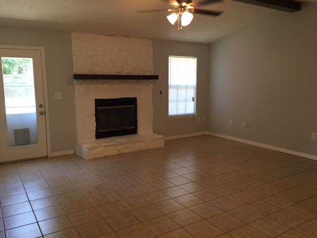 COUNTRYVIEW ESTATES 3RD ADDN - Residential Lease