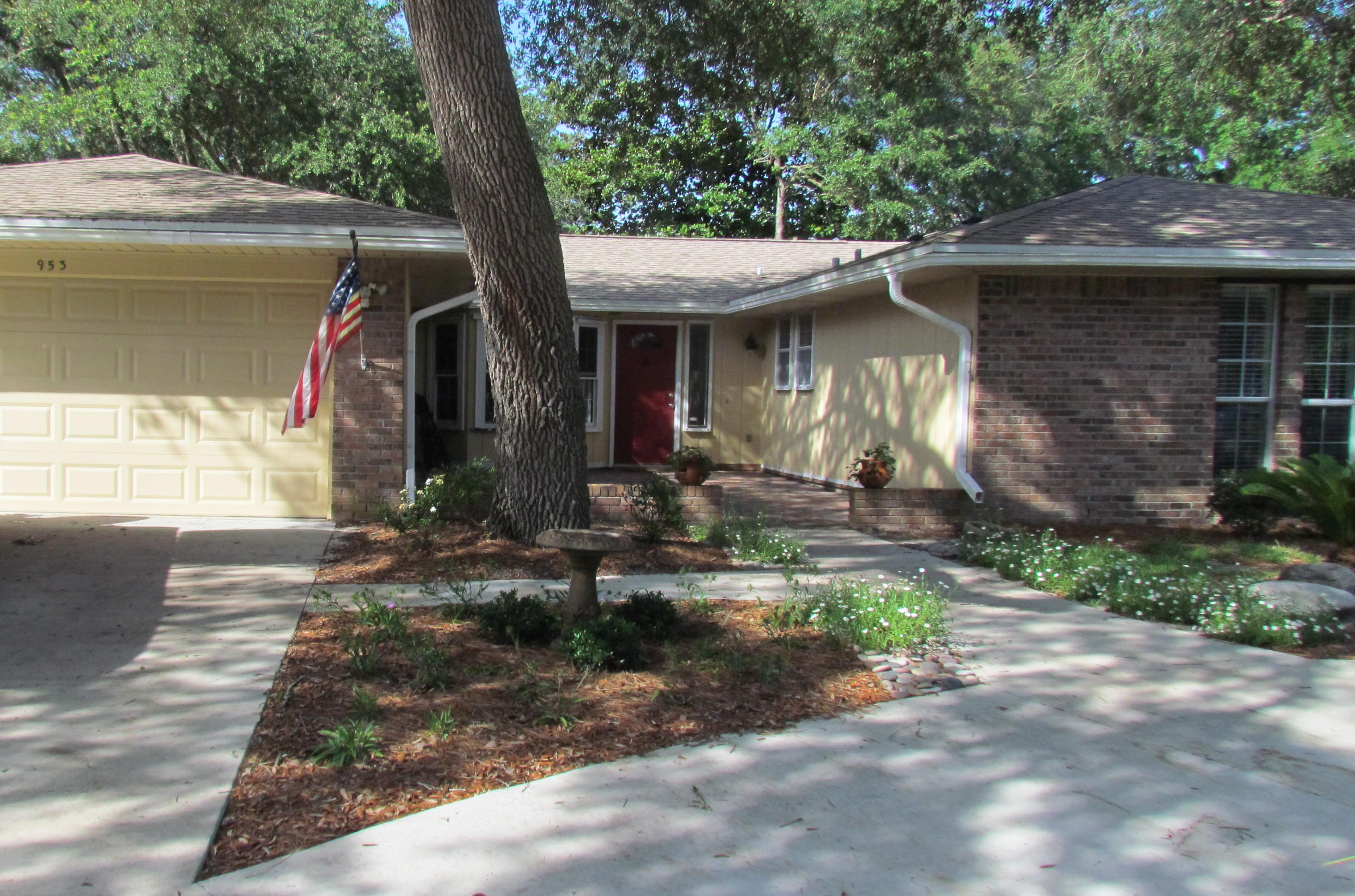 Stunning interior remodel! New kitchen cabinets, countertops and back splash. New wood laminate flooring. formal dining room, screened porch, privacy fenced back yard with huge storage shed. New circle driveway. Remodeled bathrooms. This home is a must see! Call now for your viewing appointment. Owner will consider small dog that is spayed/neutered and at least a year old, fully housebroken with a $255 non refundable pet fee. Available June 11 for $1500/month. No smoking allowed. Anyone 18 or over wishing to live in the property must fill out an application and be on the lease.