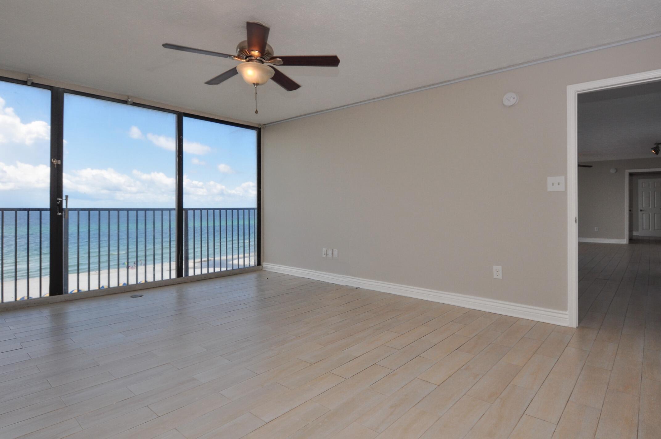 SEACHASE CONDO - Residential