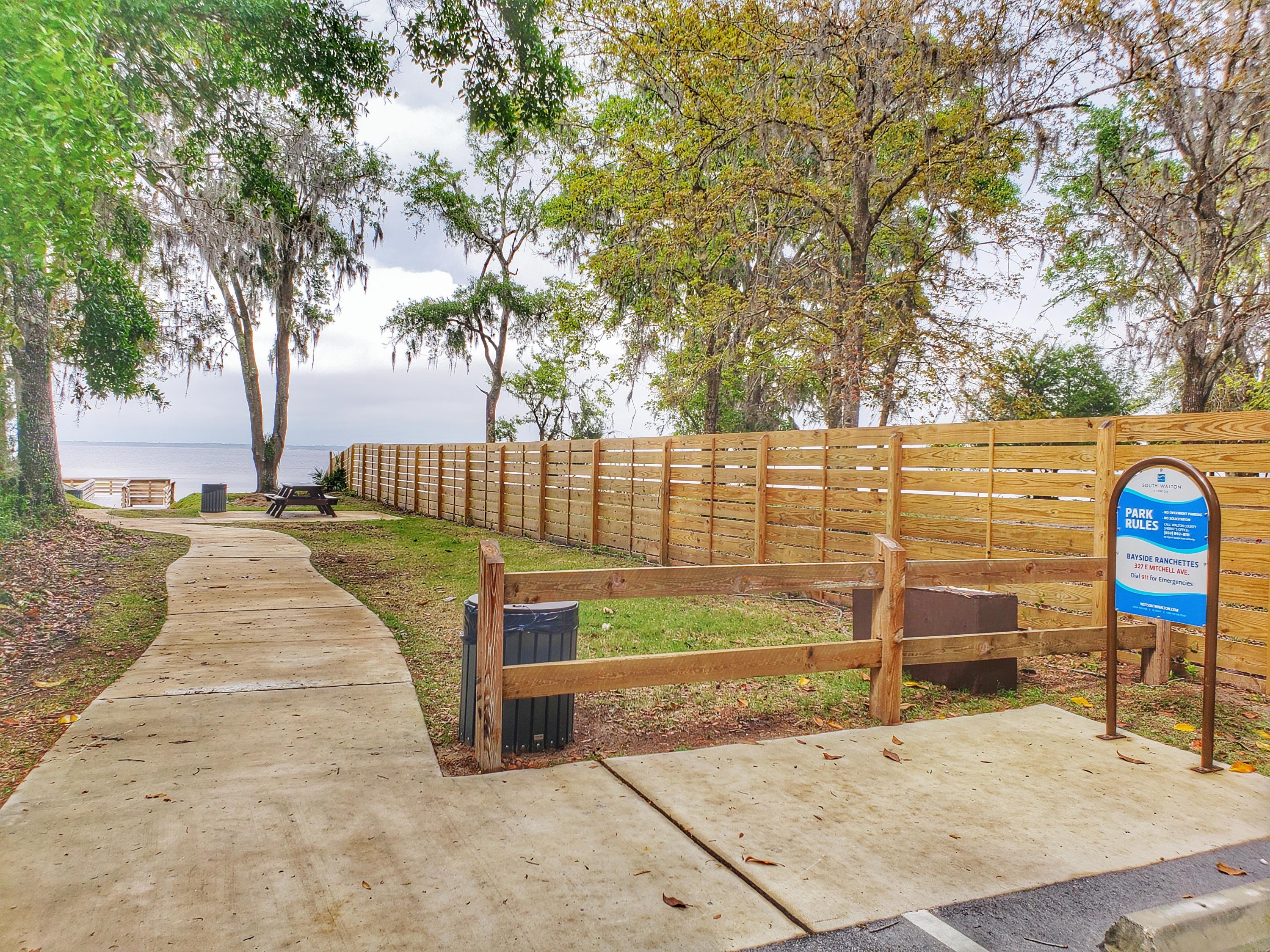 GRAYTON BAYOU - Land