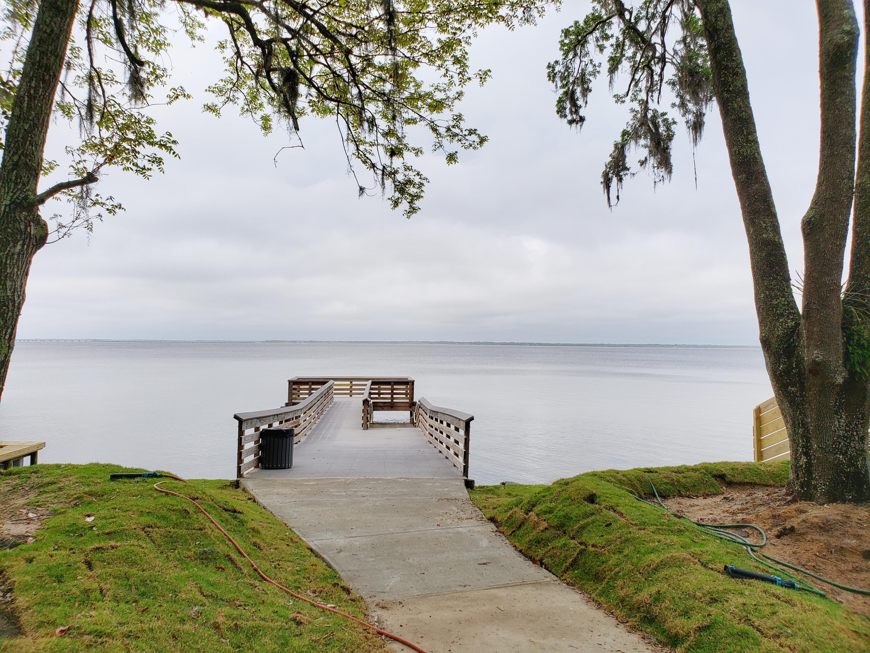GRAYTON BAYOU - Land