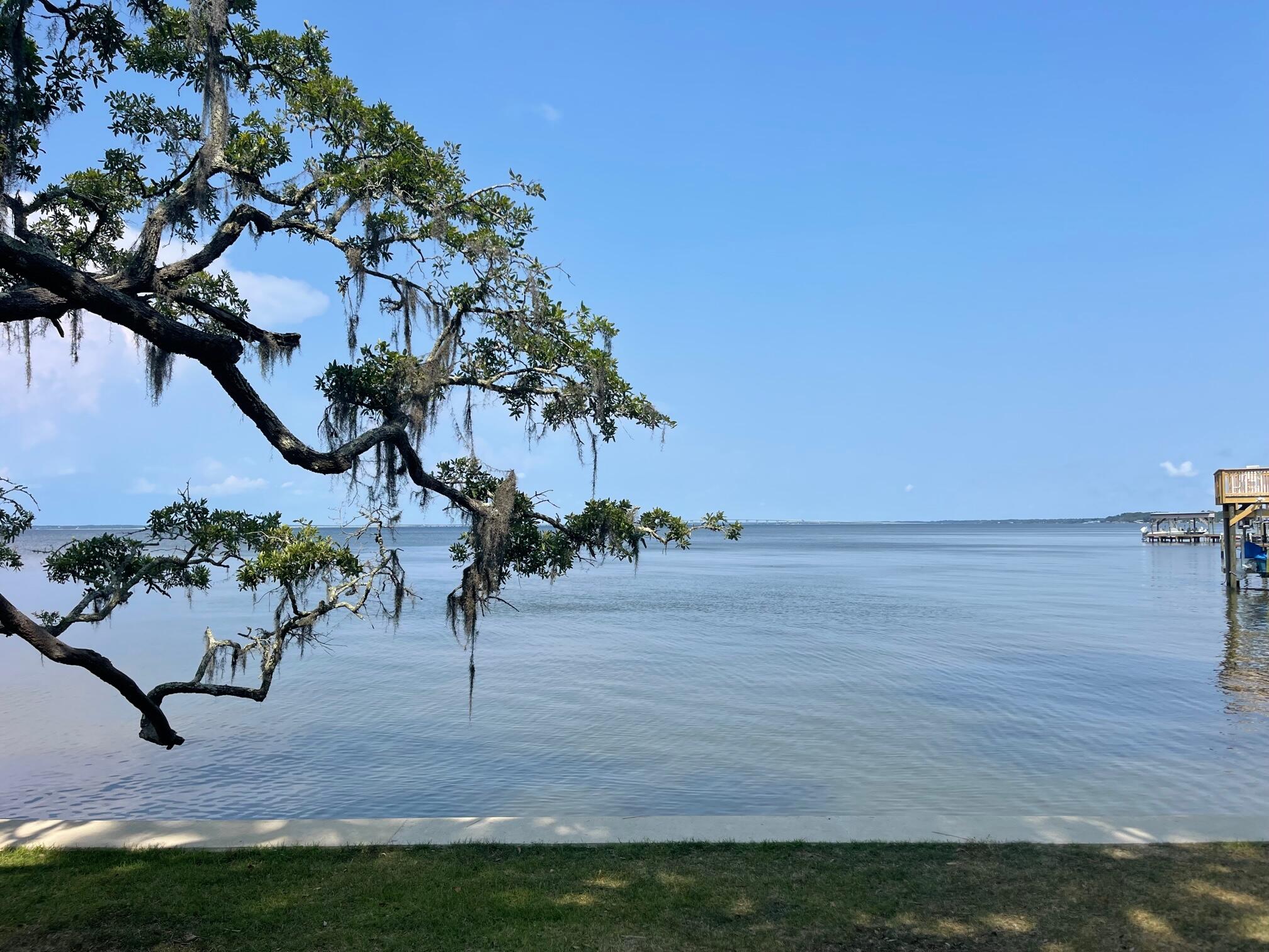 HATCHEE SHORES - Land
