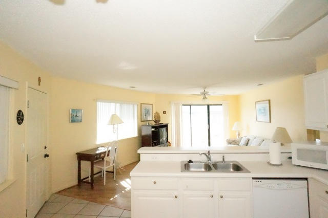 CRYSTAL VILLAGE 2 CONDO PH 3 - Residential Lease
