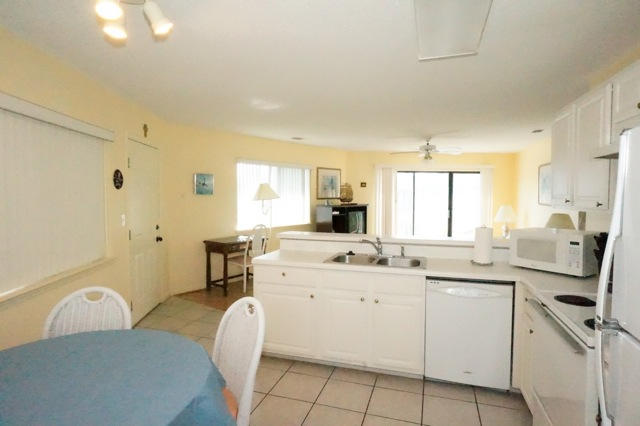 CRYSTAL VILLAGE 2 CONDO PH 3 - Residential Lease
