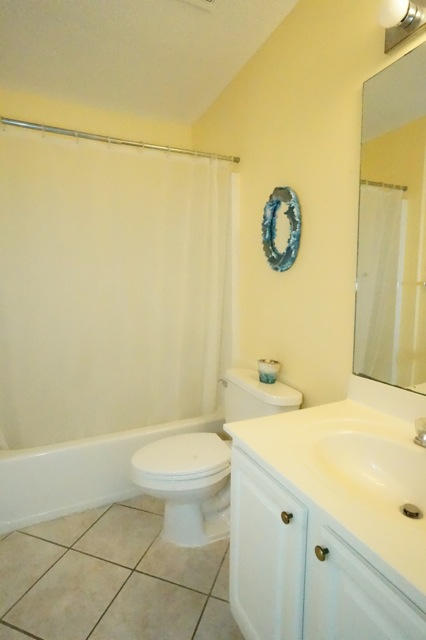 CRYSTAL VILLAGE 2 CONDO PH 3 - Residential Lease