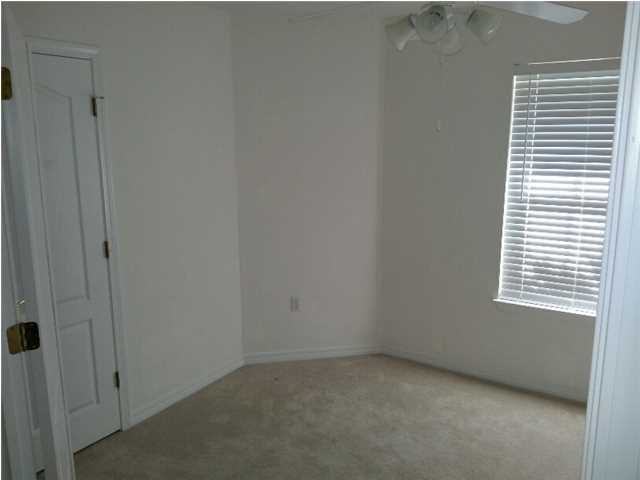 EMERALD LAKES PH 1 - Residential Lease