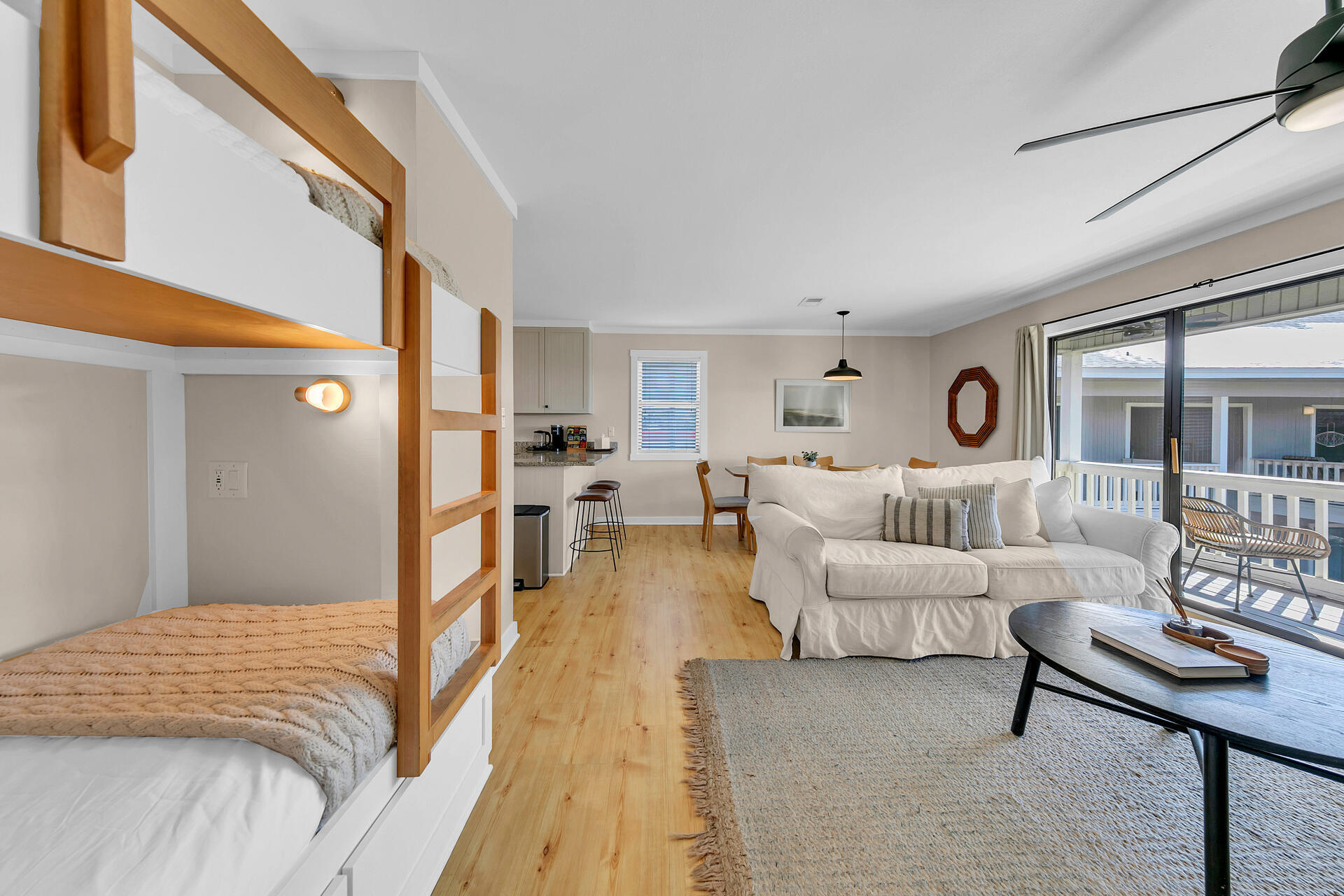 BEACHWOOD VILLAS CONDO - Residential