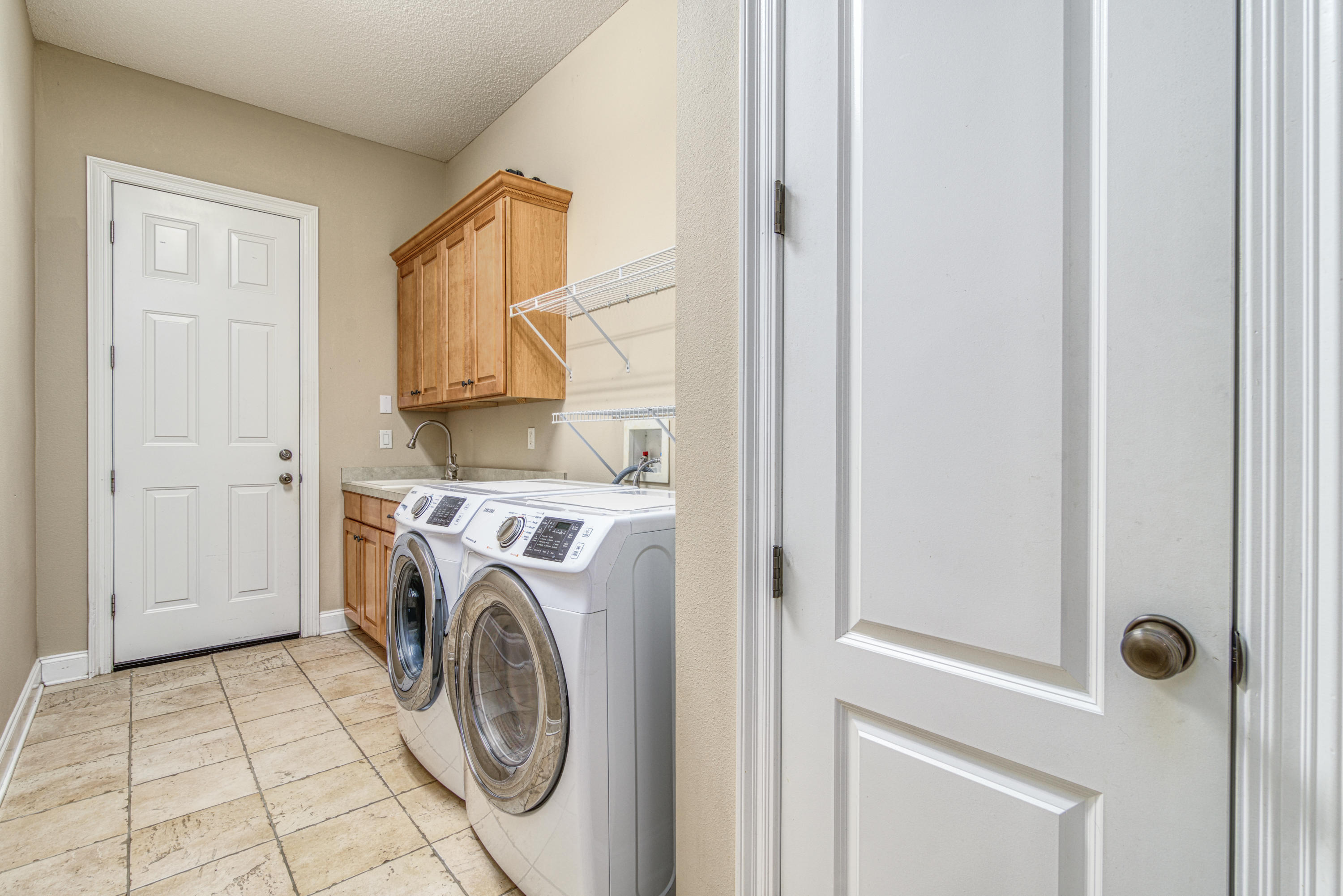 JUNIPER CREEK ESTATES - Residential Lease