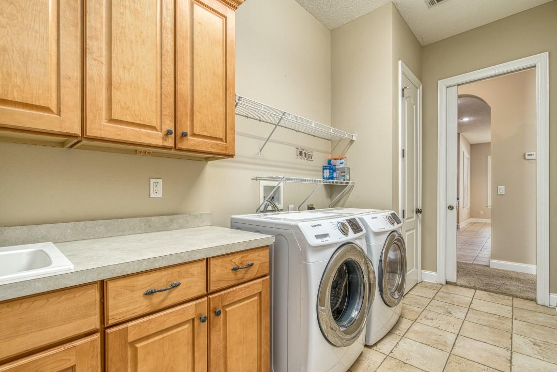JUNIPER CREEK ESTATES - Residential Lease