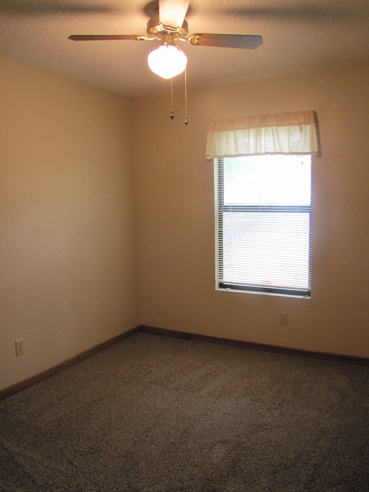 LAKEWOOD S/D - Residential Lease