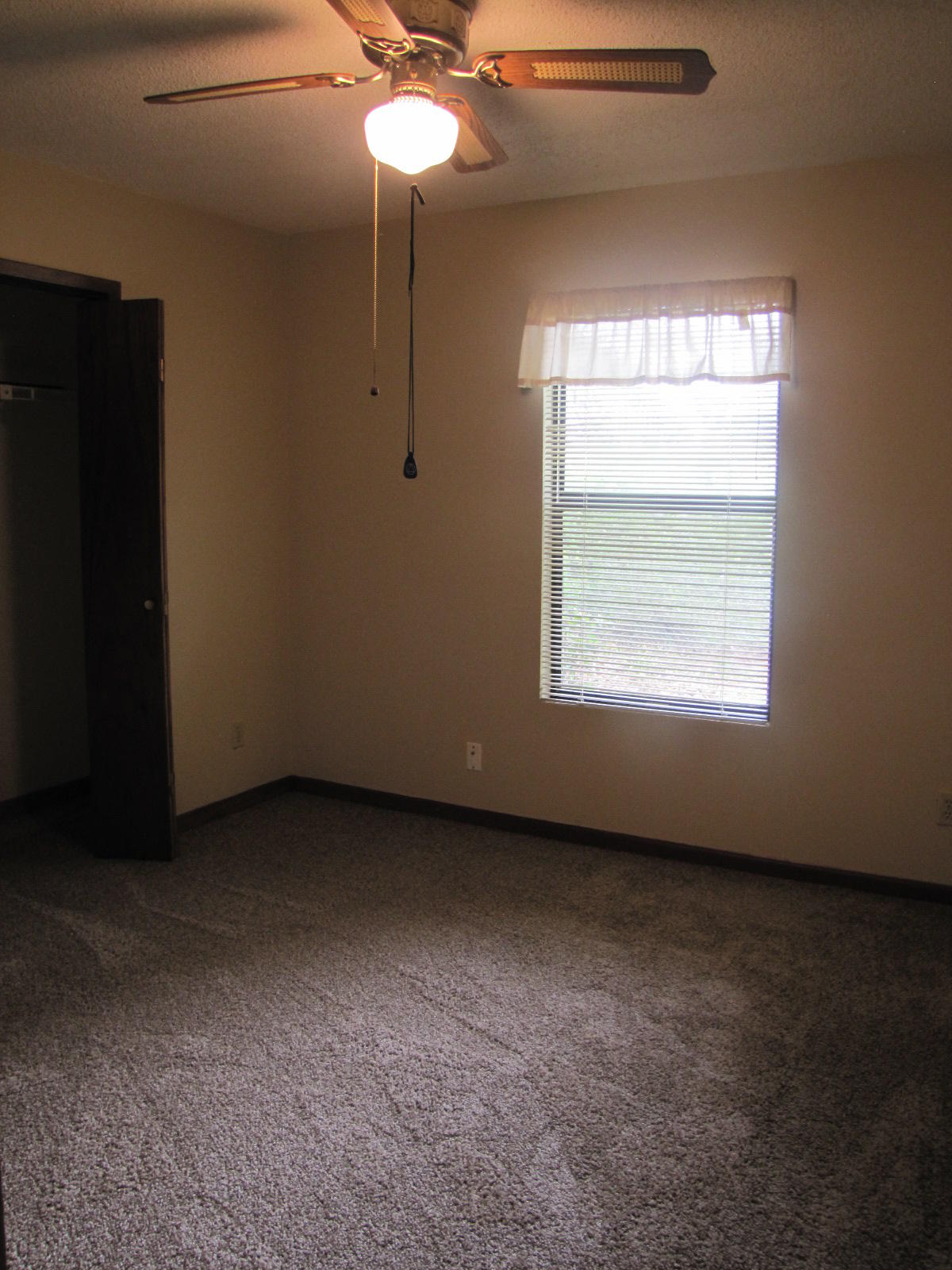 LAKEWOOD S/D - Residential Lease