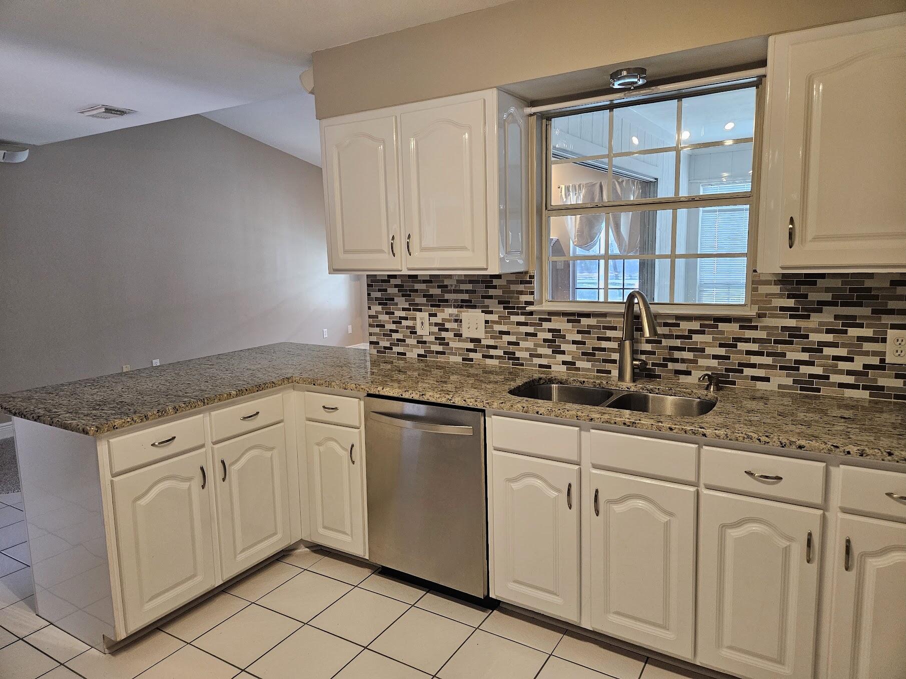 PARKWOOD ESTATES PH 1 BLUEWATER BAY - Residential Lease