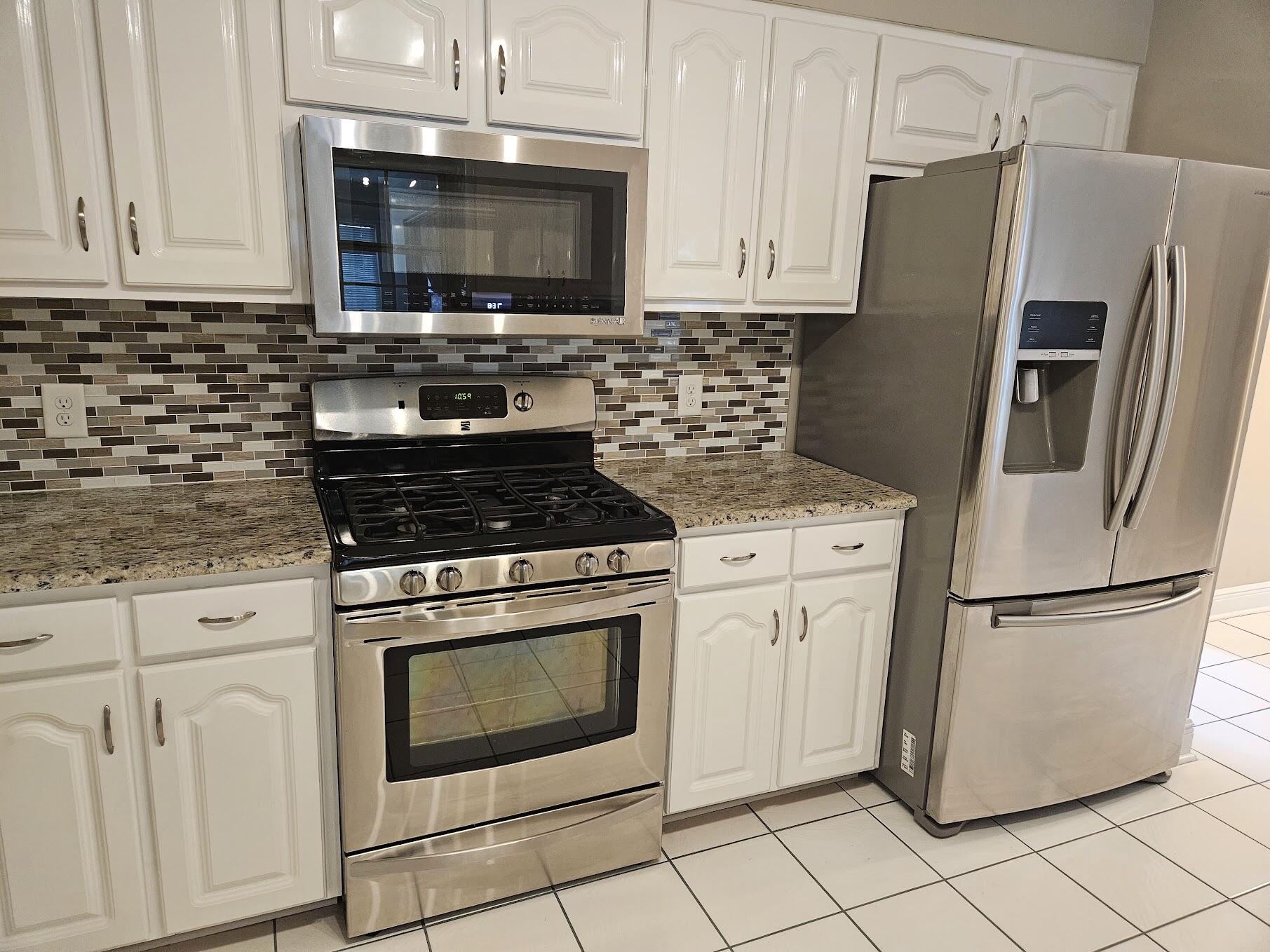 PARKWOOD ESTATES PH 1 BLUEWATER BAY - Residential Lease