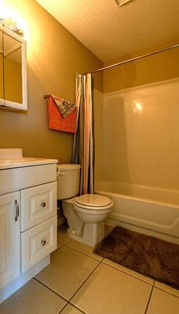 REIDS UNREC - Residential Lease