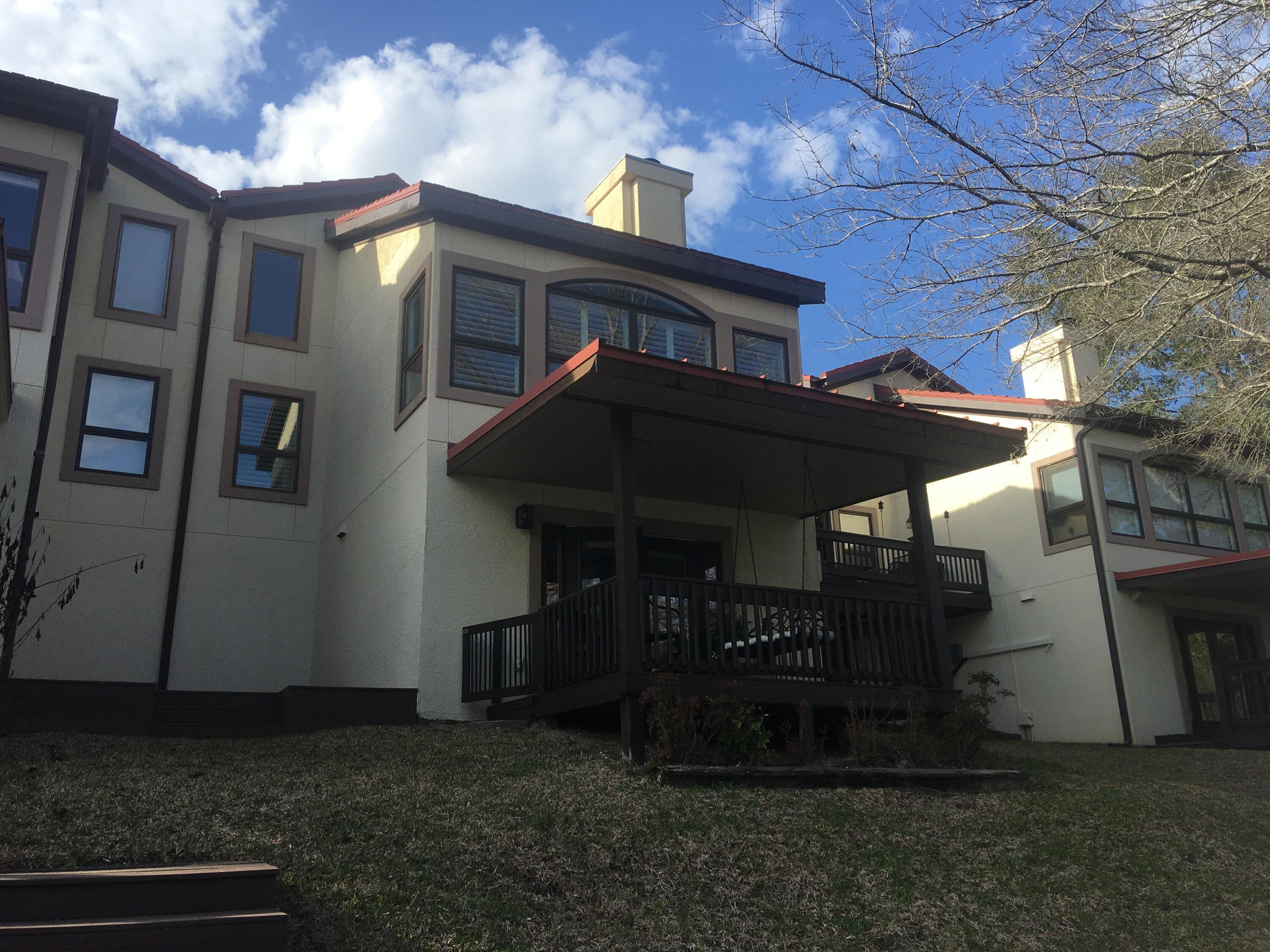 LAKE WAY VILLAS 1 - Residential