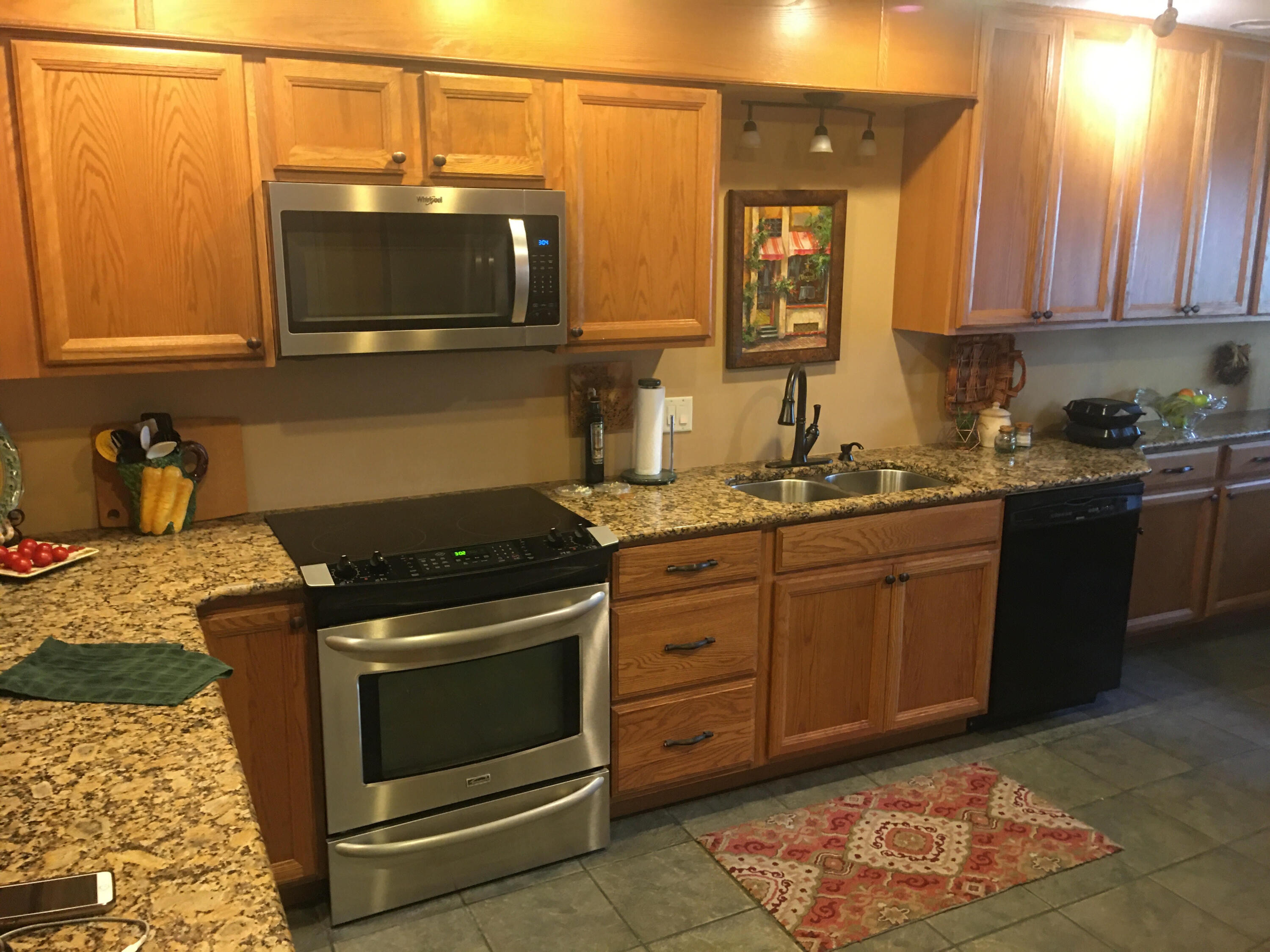 LAKE WAY VILLAS 1 - Residential