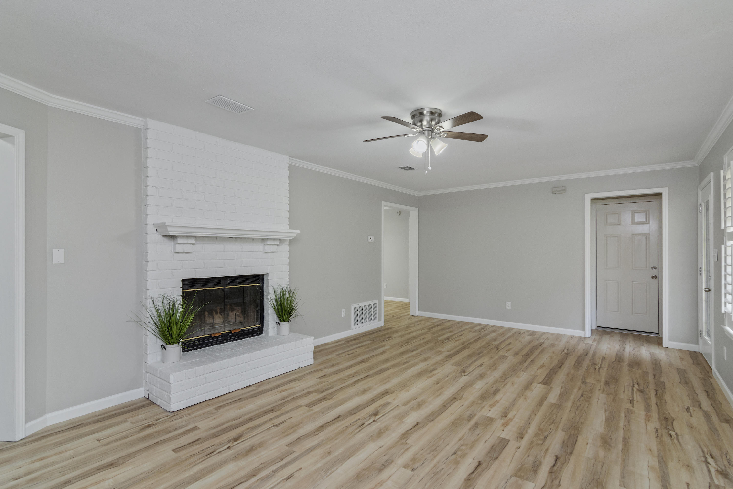 COUNTRY BREEZE ESTATES - Residential