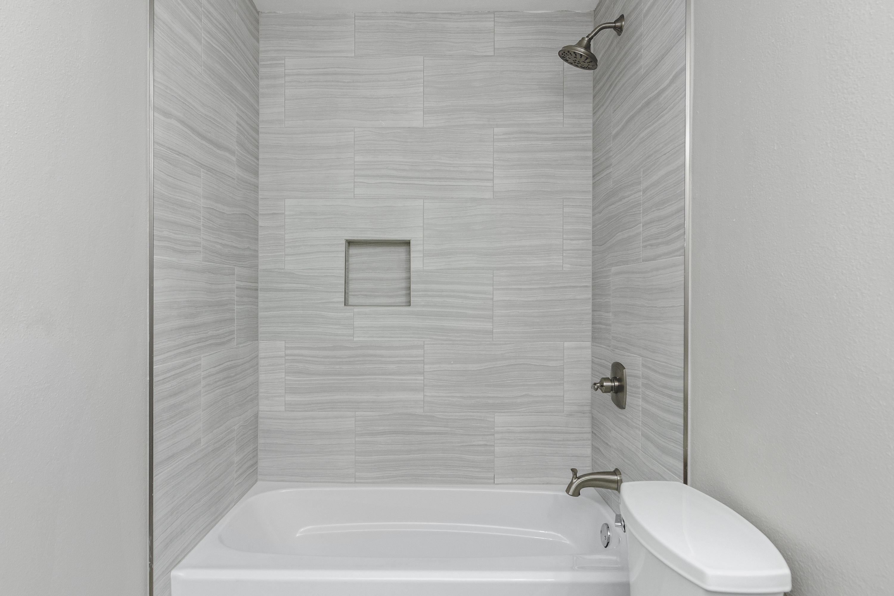 COUNTRY BREEZE ESTATES - Residential