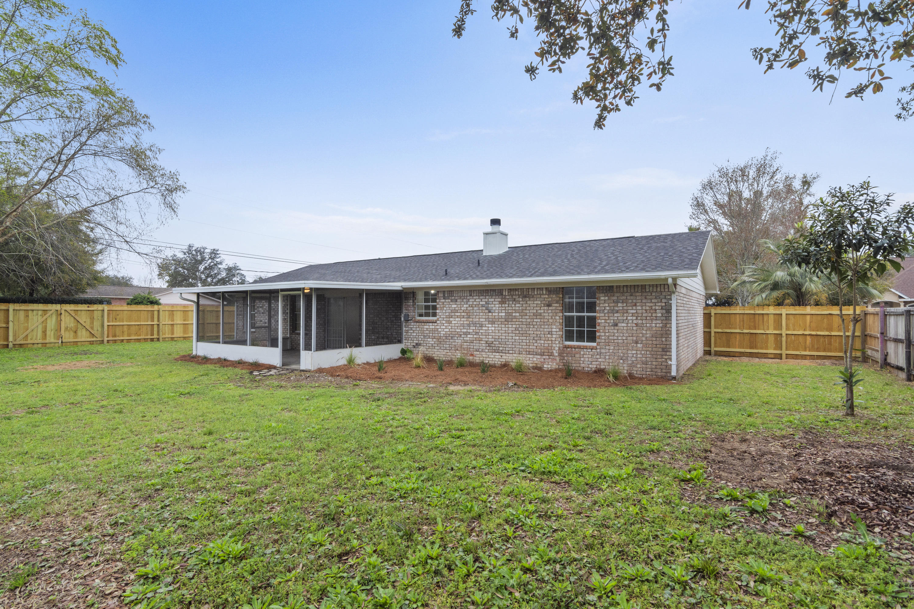 COUNTRY BREEZE ESTATES - Residential