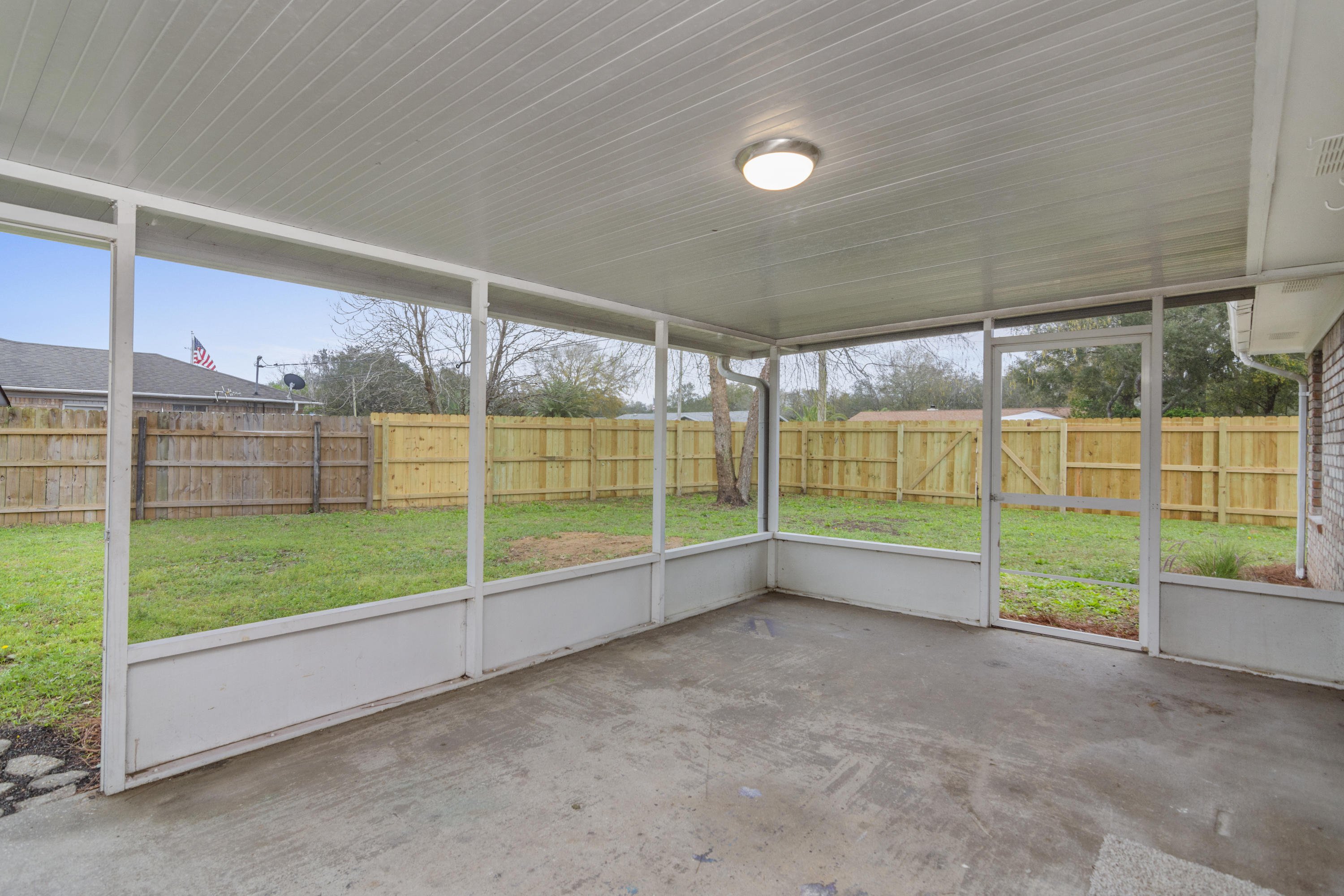 COUNTRY BREEZE ESTATES - Residential
