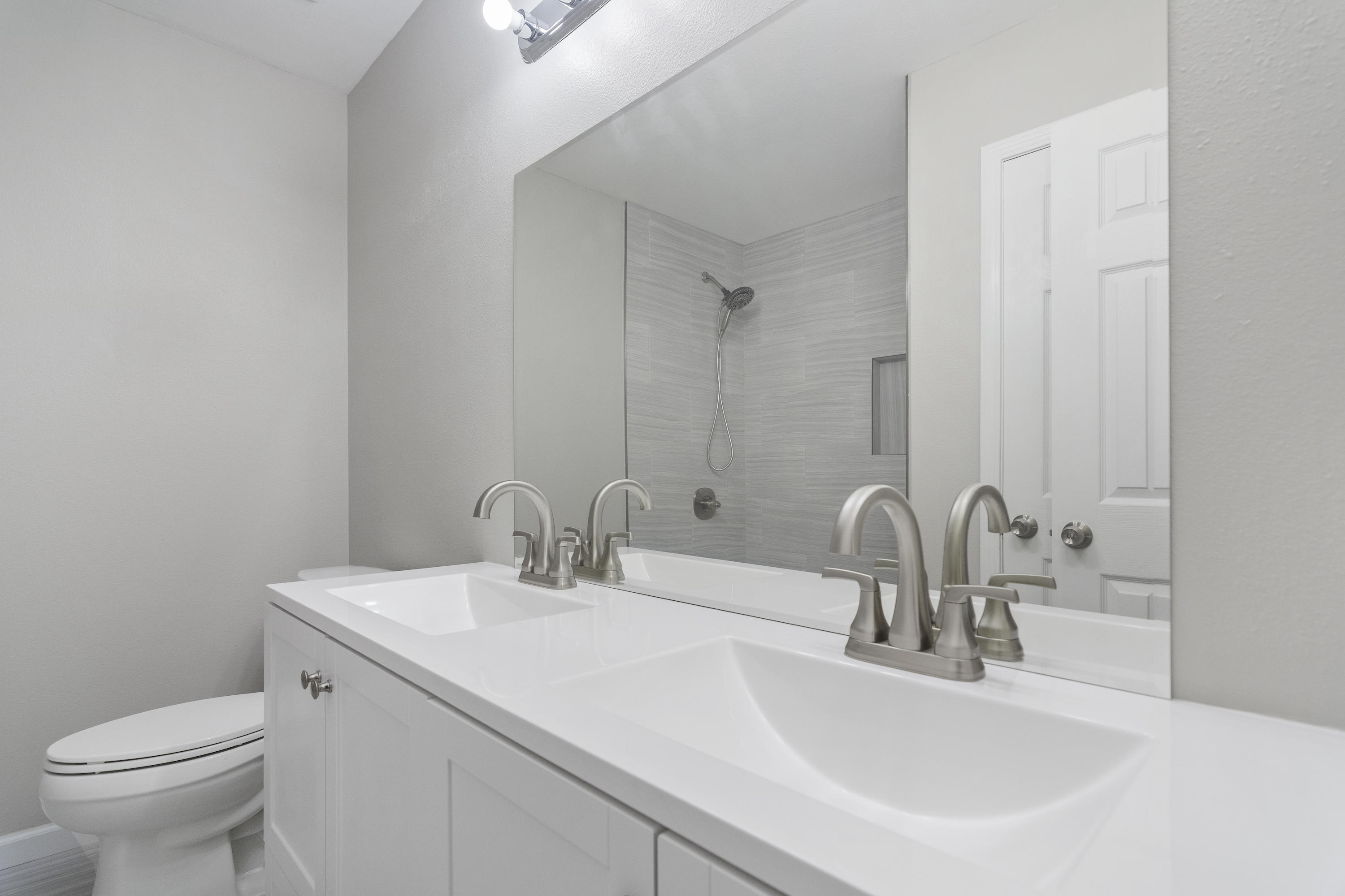 COUNTRY BREEZE ESTATES - Residential