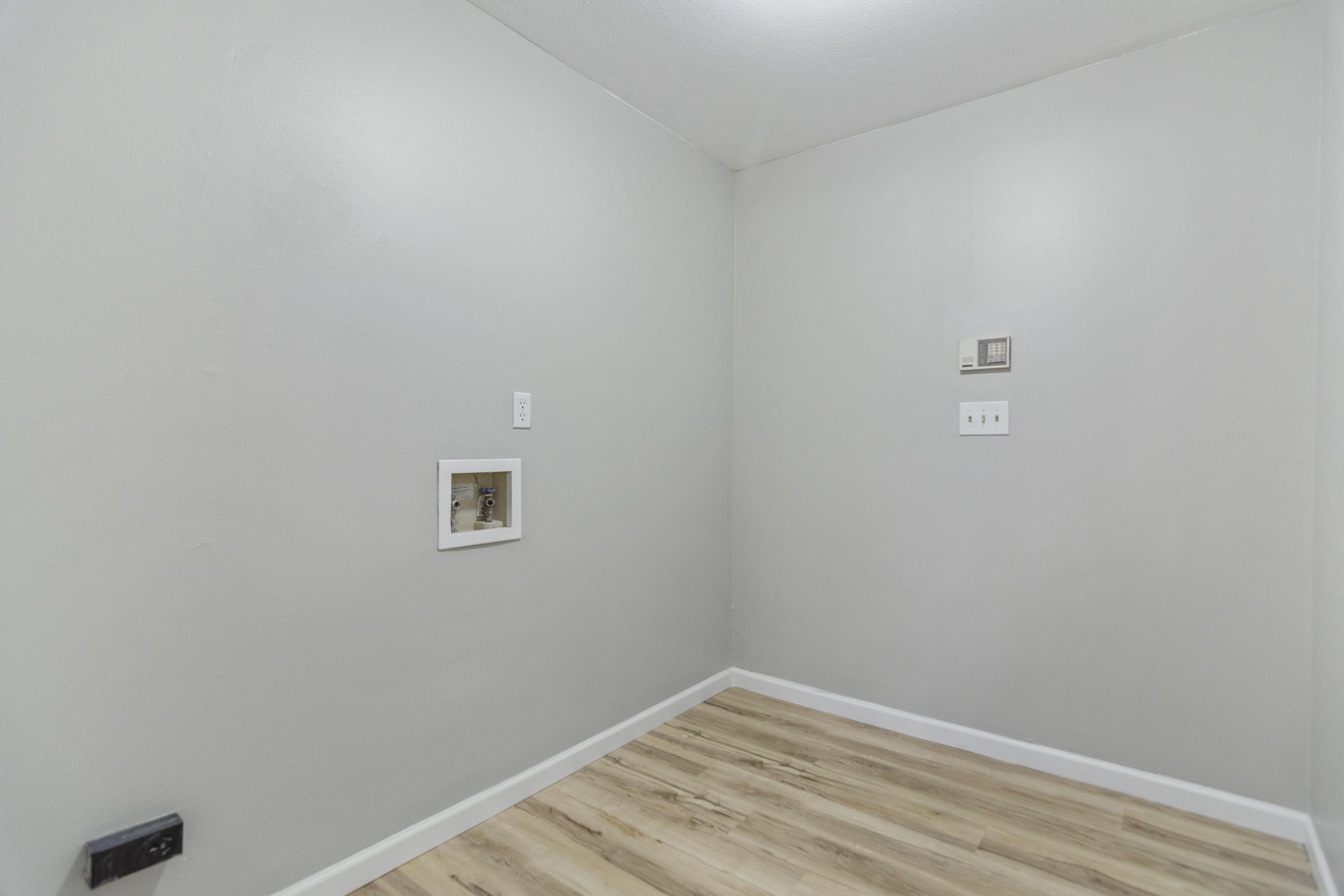 COUNTRY BREEZE ESTATES - Residential