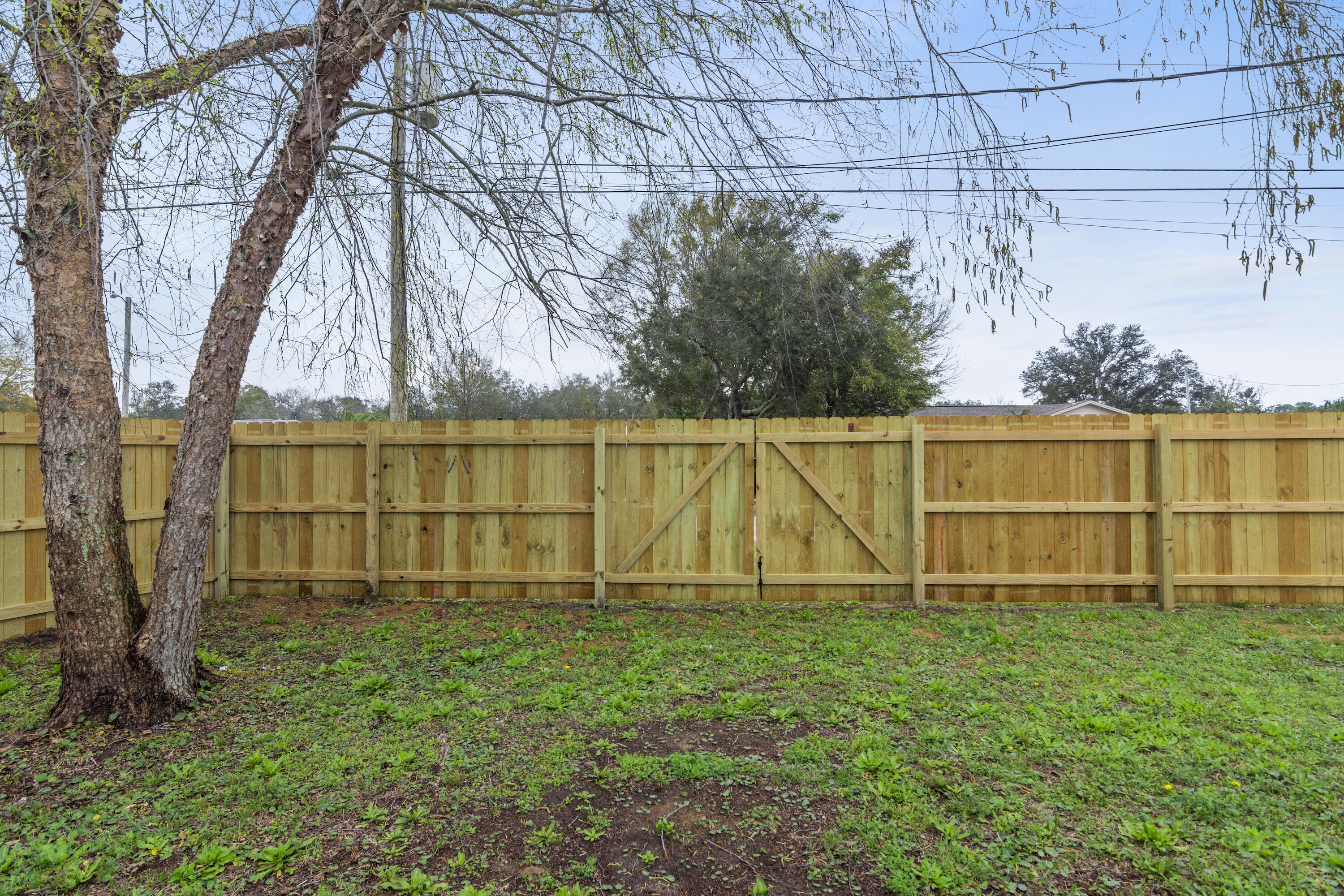 COUNTRY BREEZE ESTATES - Residential