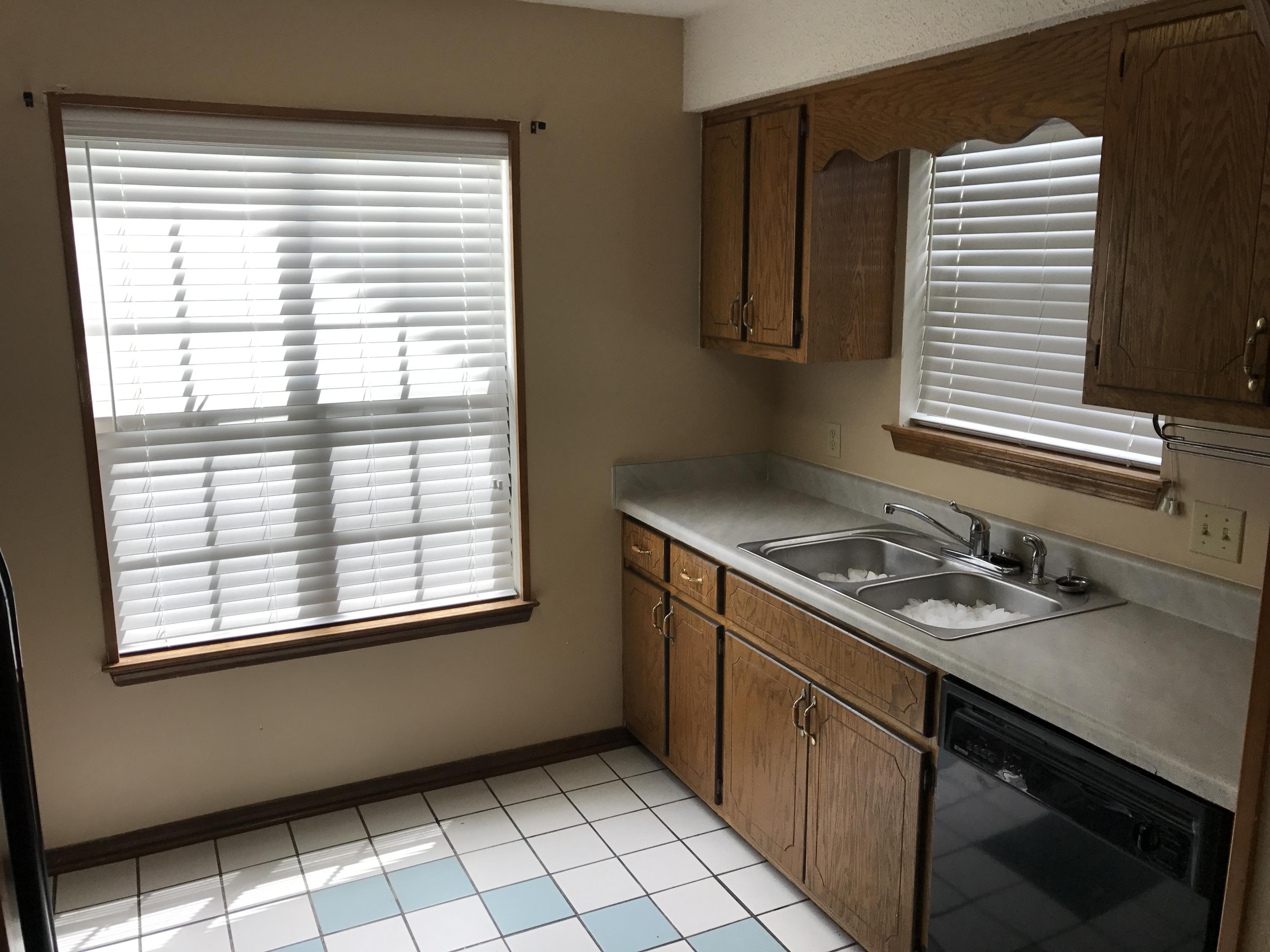 SOUTHWAY ESTATES - Residential Lease