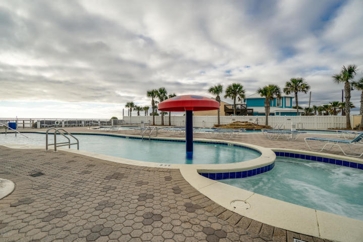 MAJESTIC BEACH TOWERS II - Residential