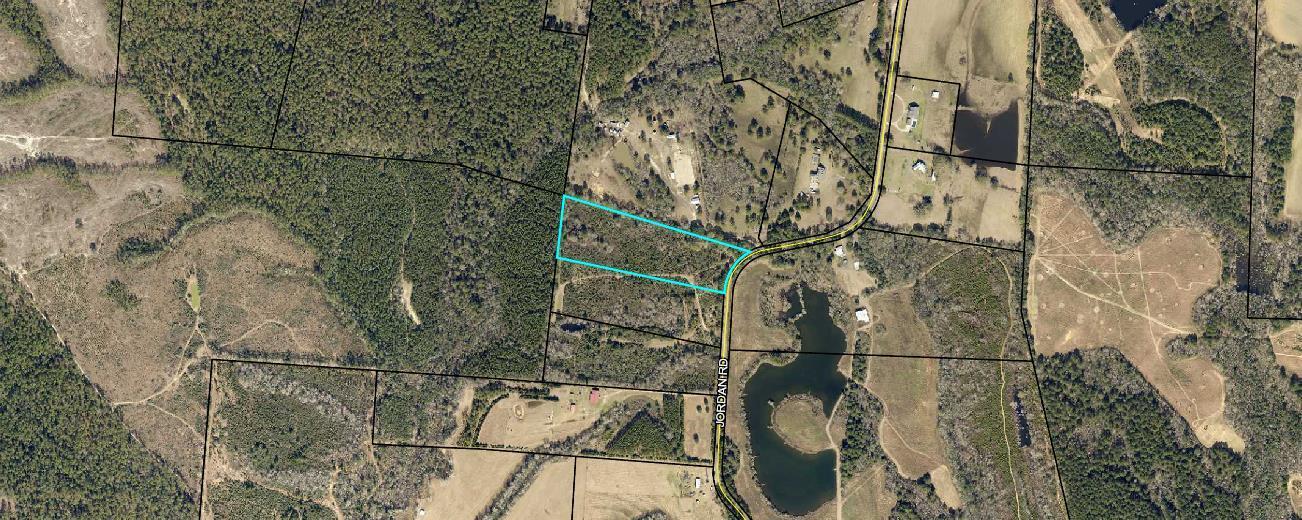 NO RECORDED SUBDIVISION - Land