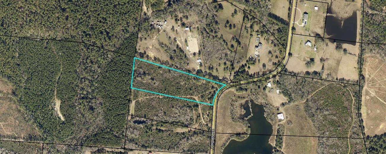 NO RECORDED SUBDIVISION - Land