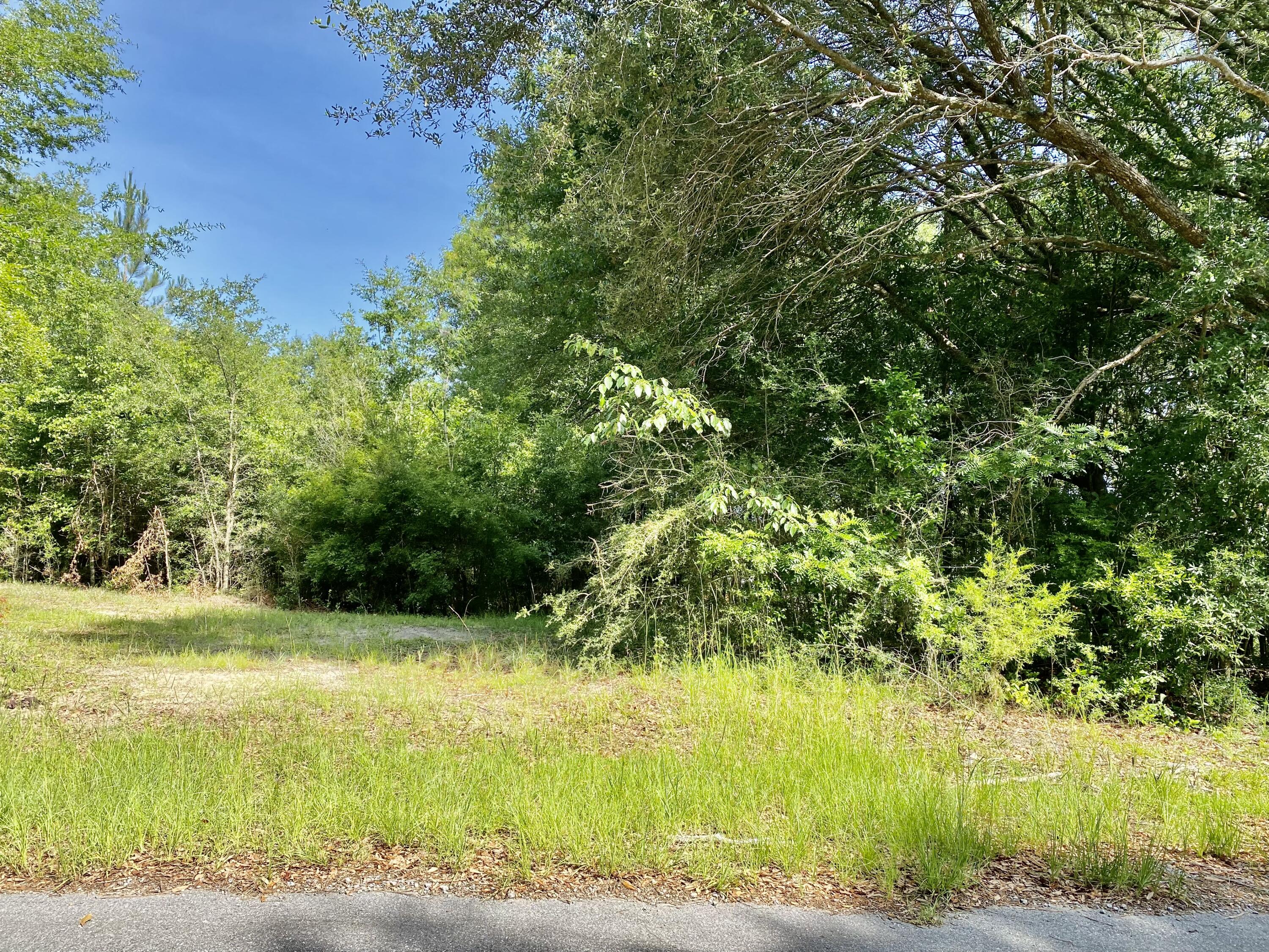 NO RECORDED SUBDIVISION - Land