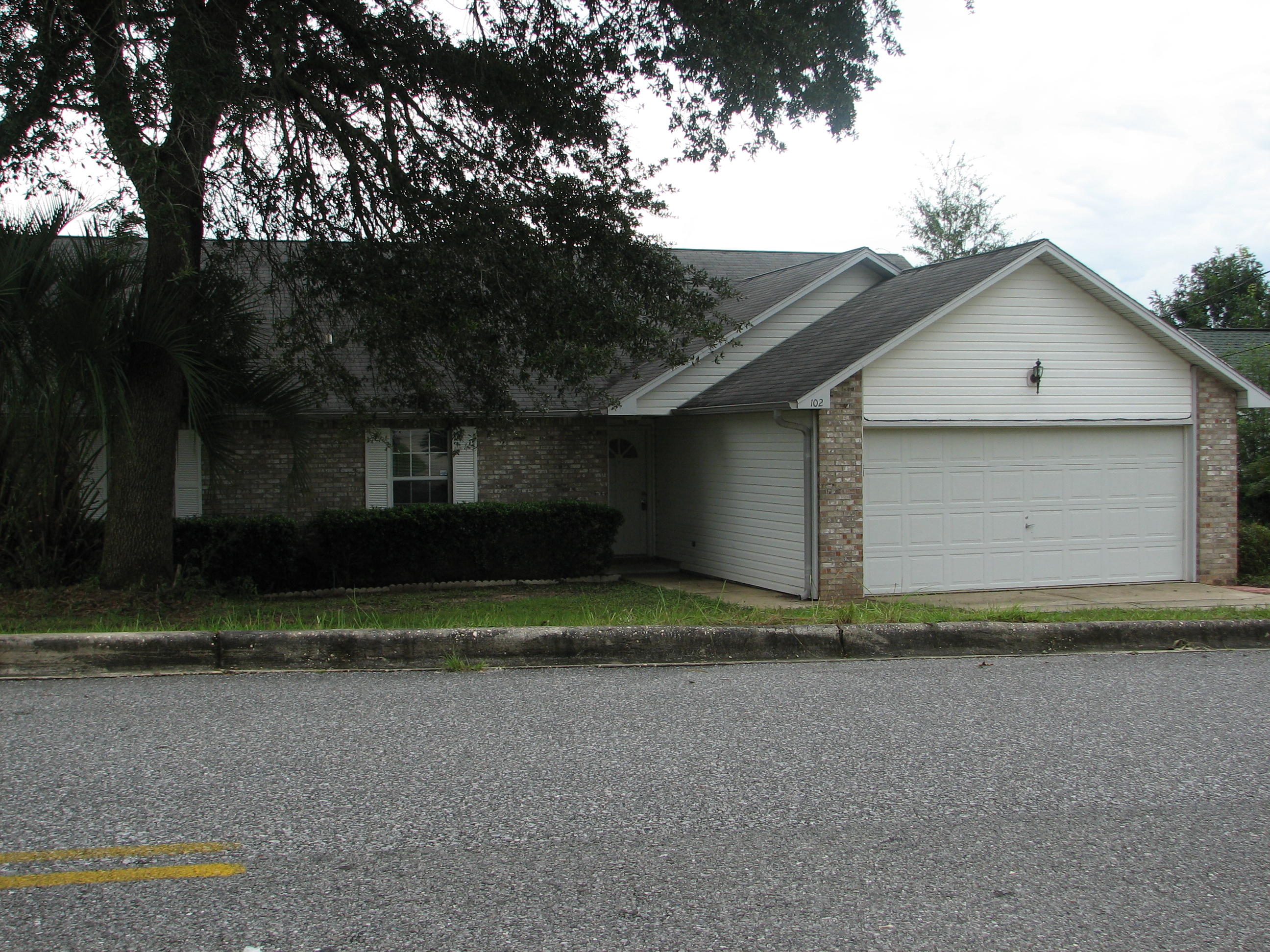 PARK PLACE 5 - Residential Lease