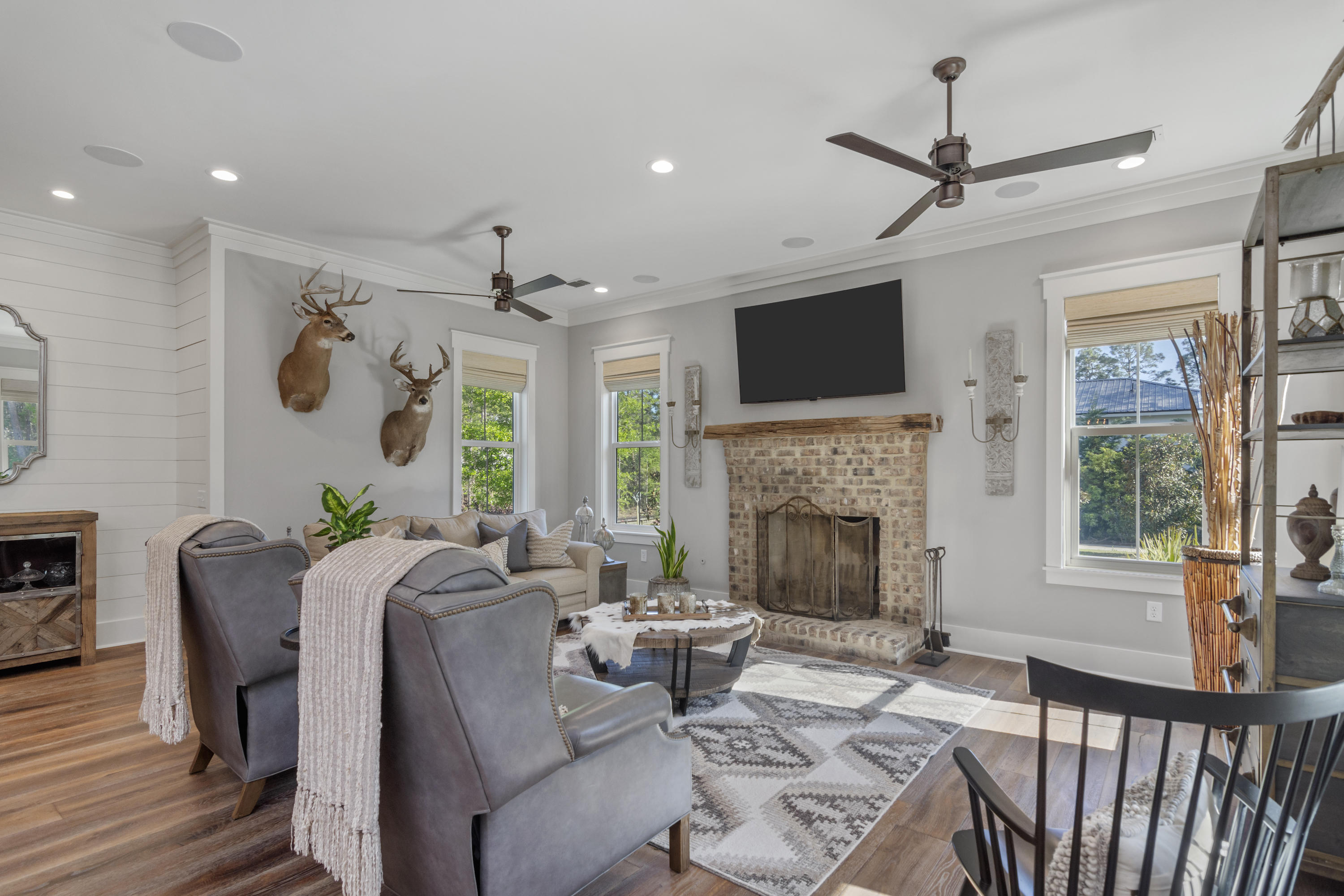 DAUGHETTES AMENDED - Residential