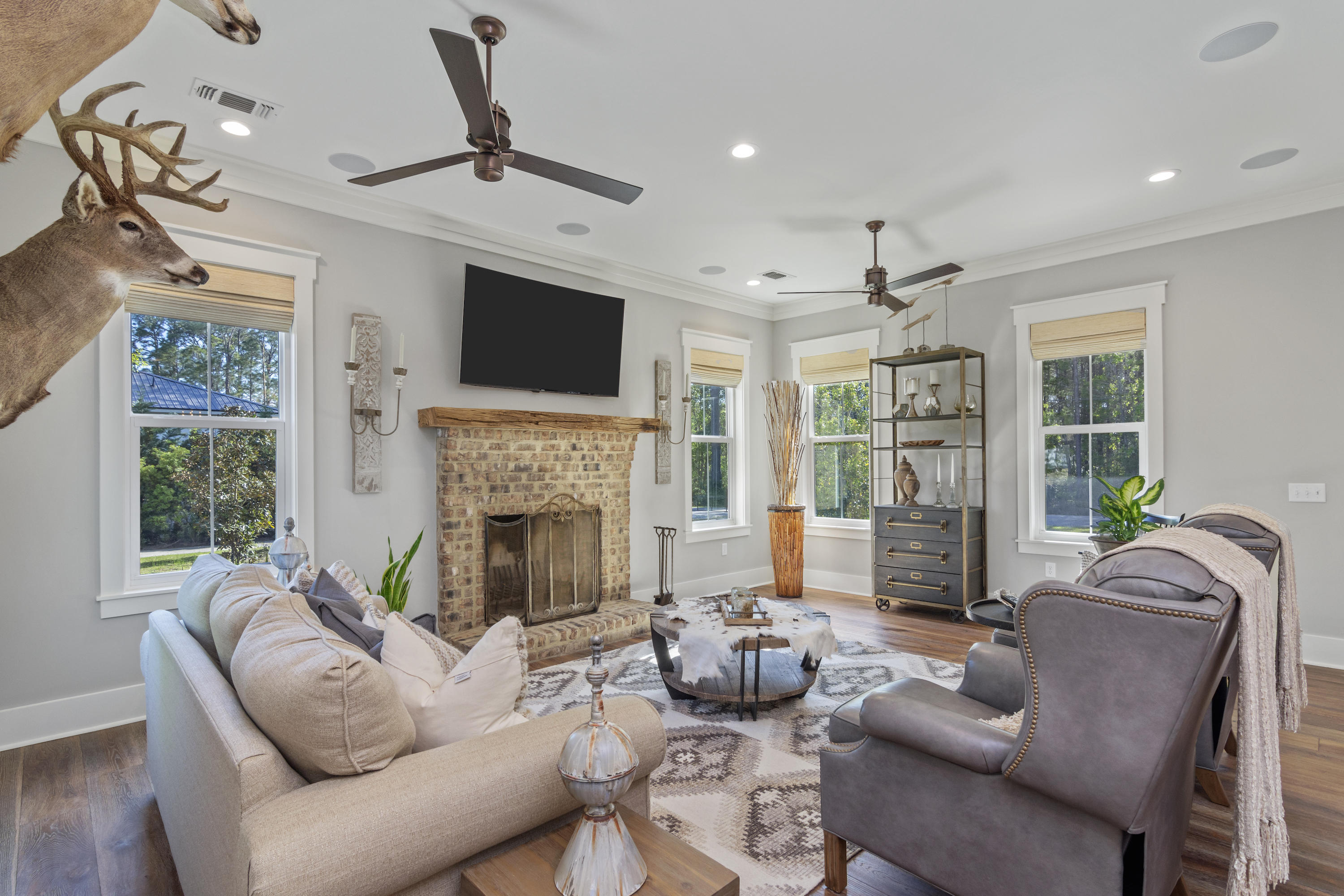 DAUGHETTES AMENDED - Residential