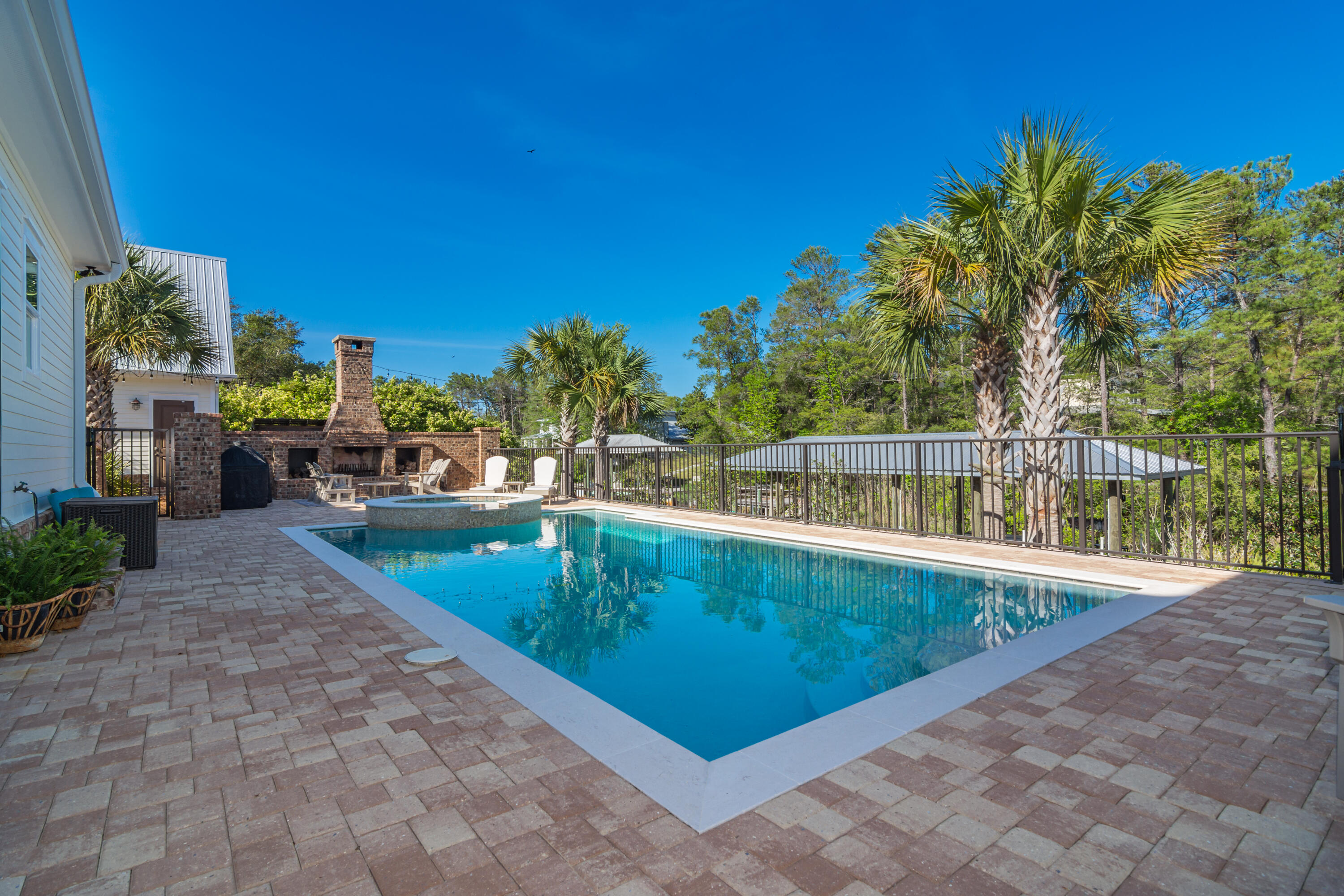 DAUGHETTES AMENDED - Residential