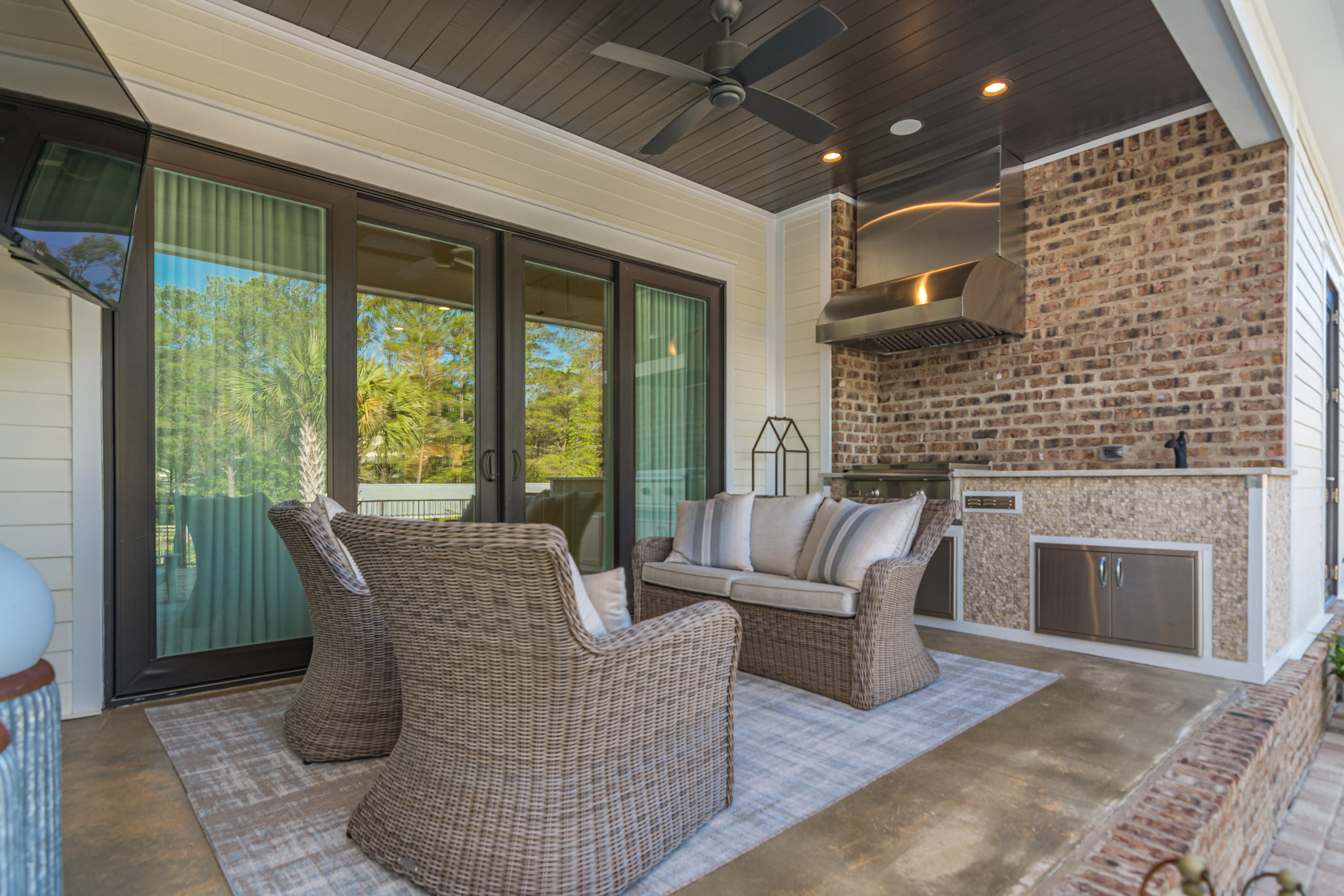 DAUGHETTES AMENDED - Residential